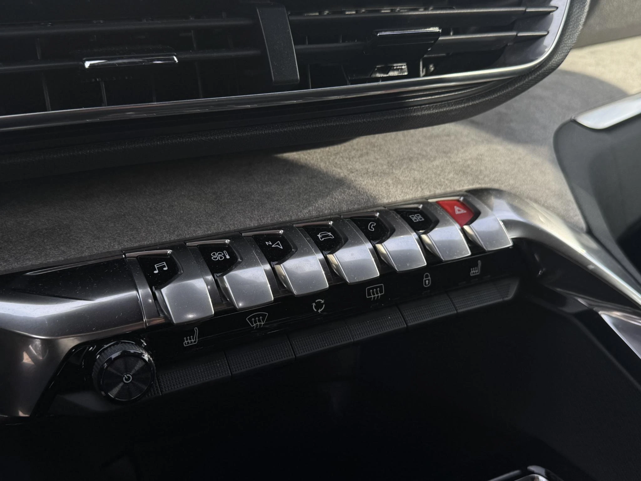 Peugeot-3008-image-19