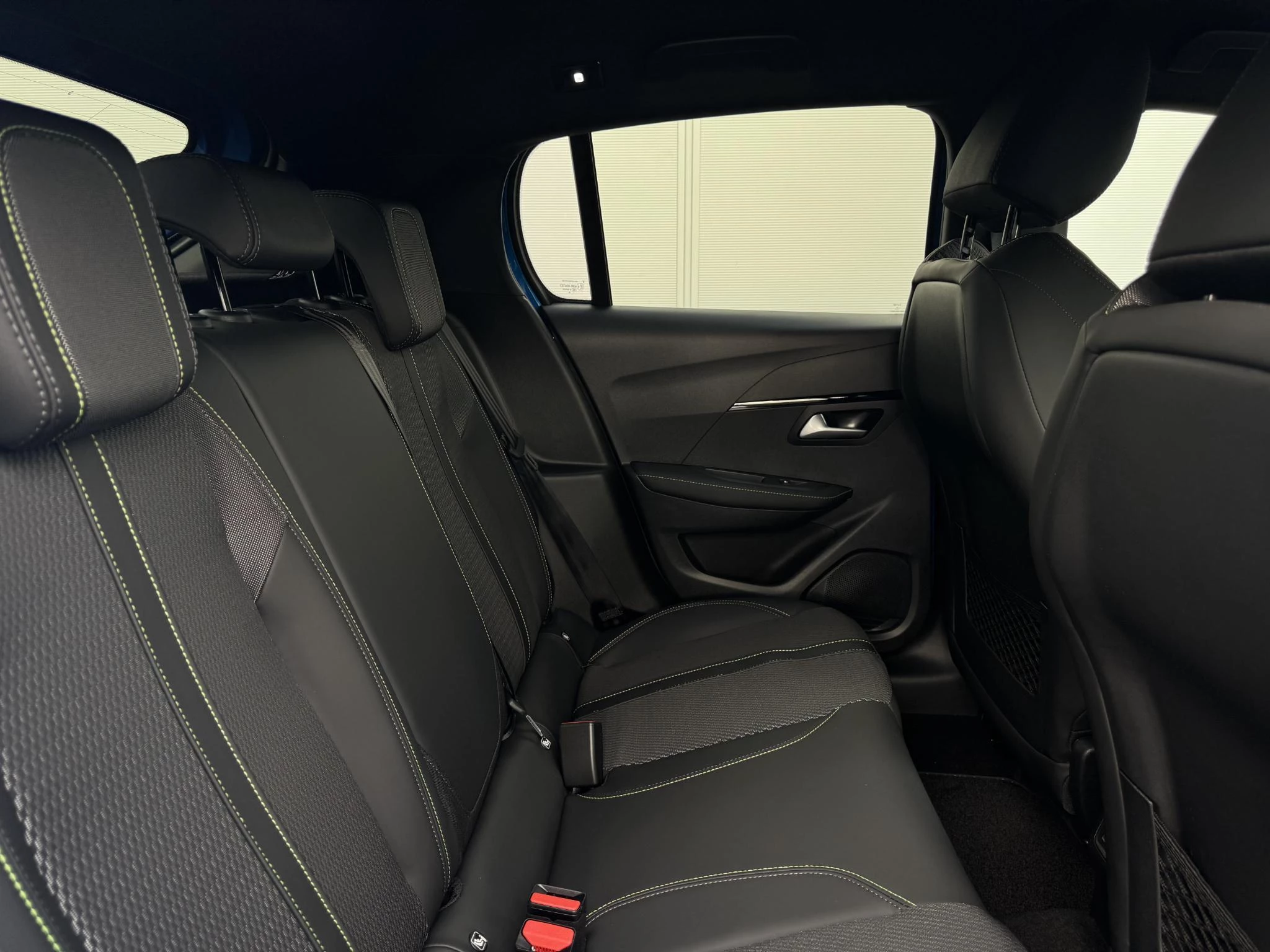 Peugeot-208-image-27