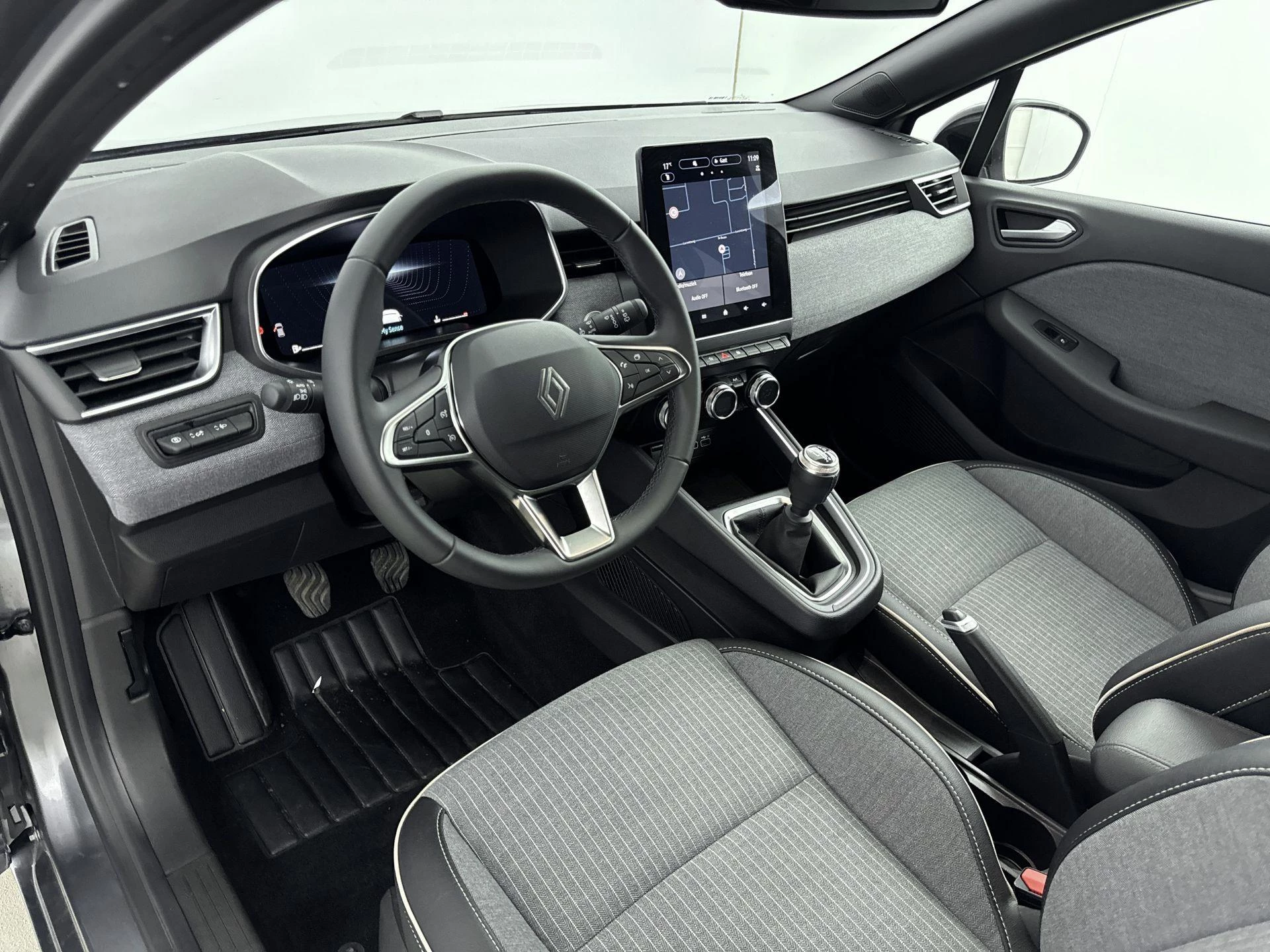 Renault-Clio-image-14