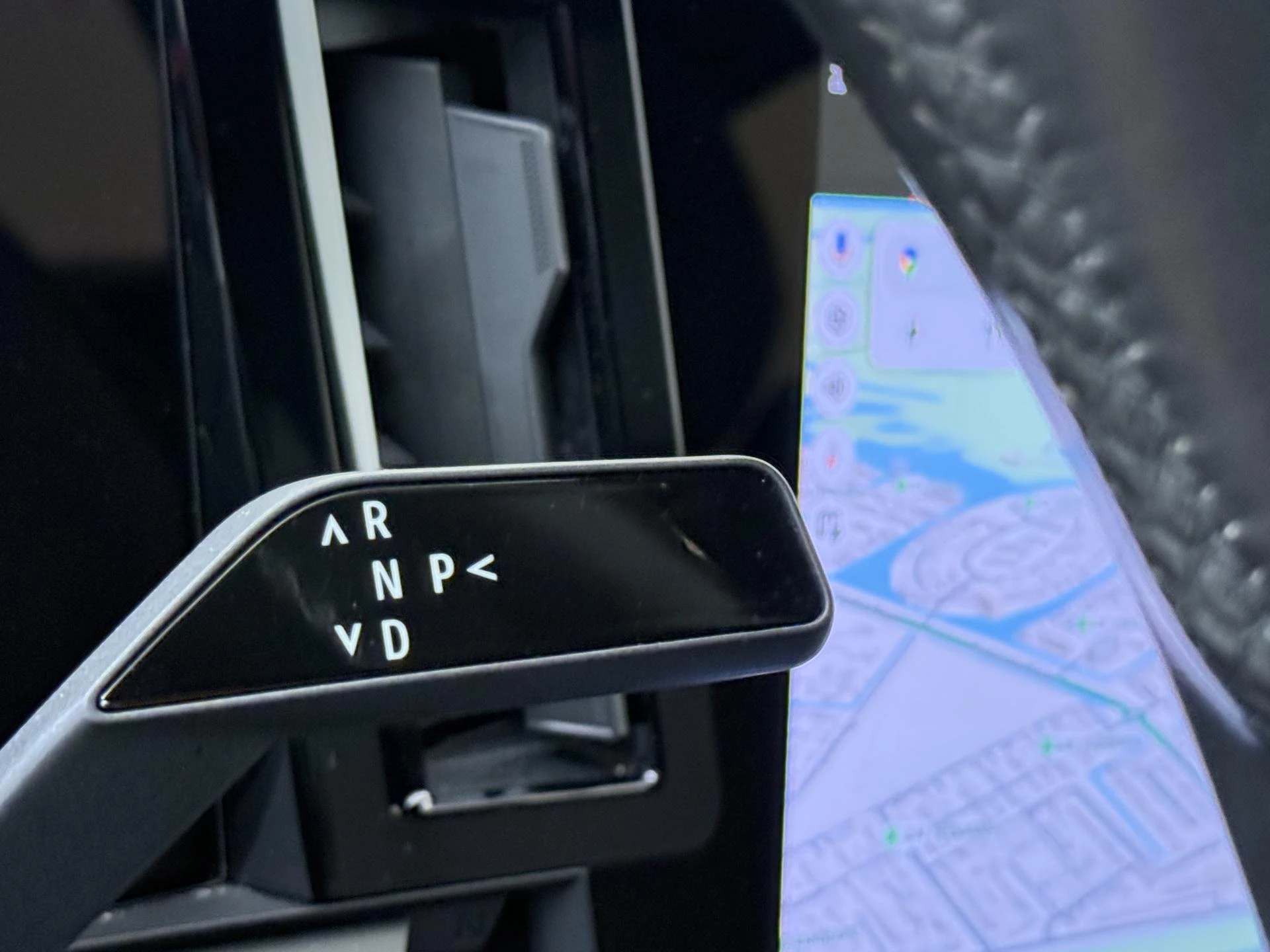 Renault-Megane E-Tech-image-14