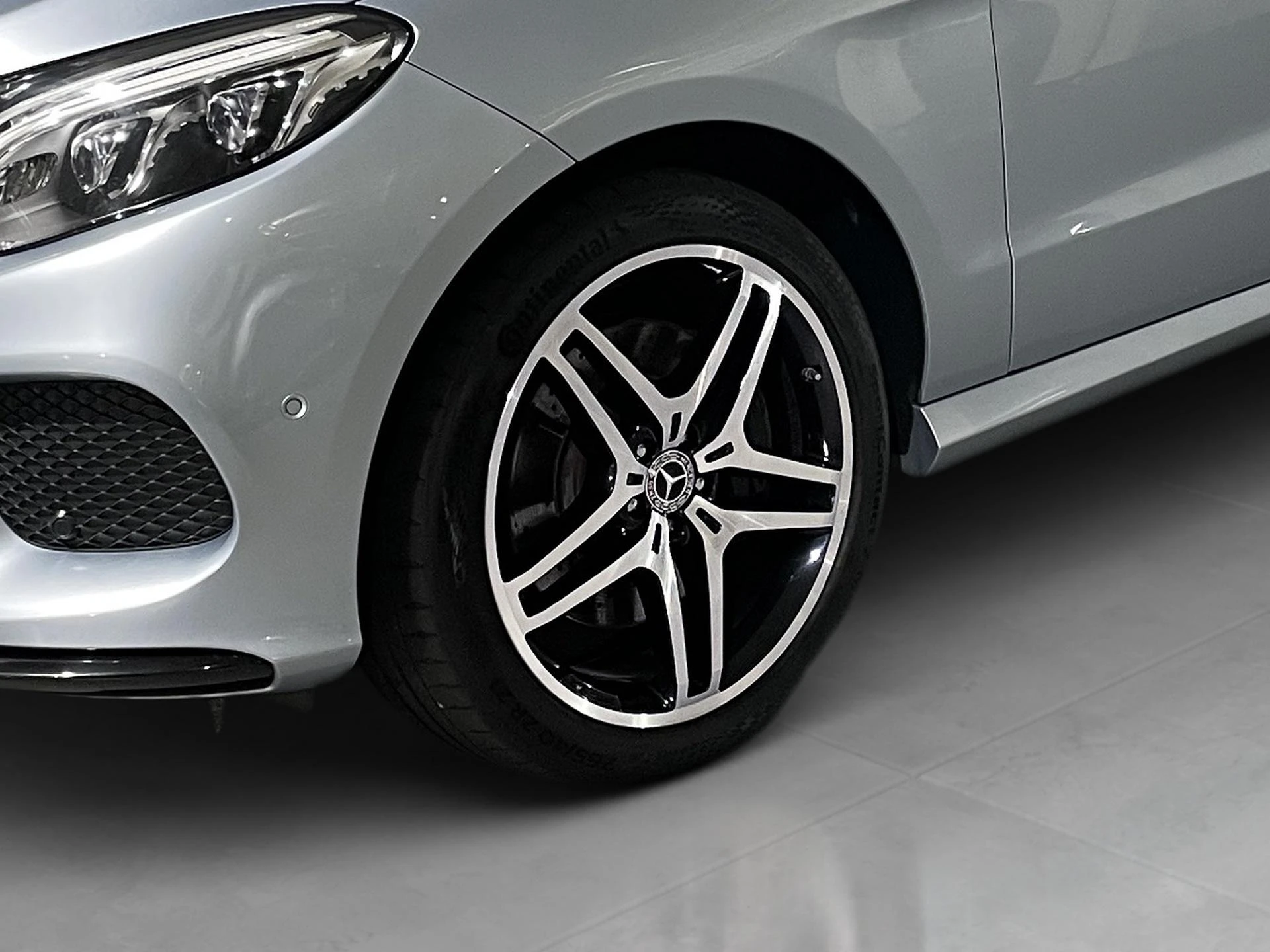 Mercedes-Benz-GLE-image-21