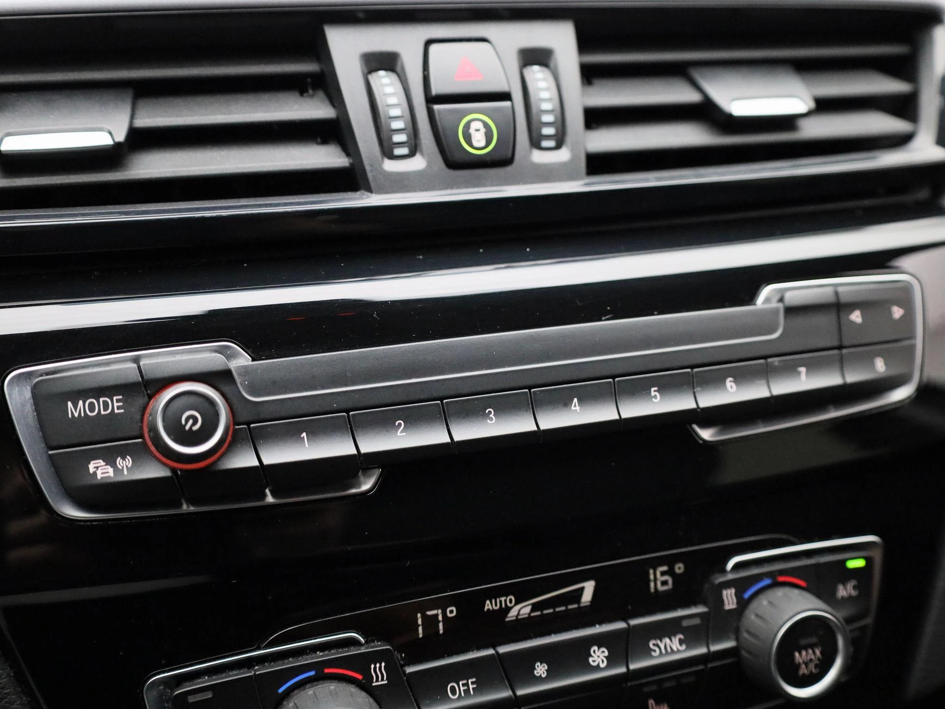 BMW X1 sDrive16d (85 kW)