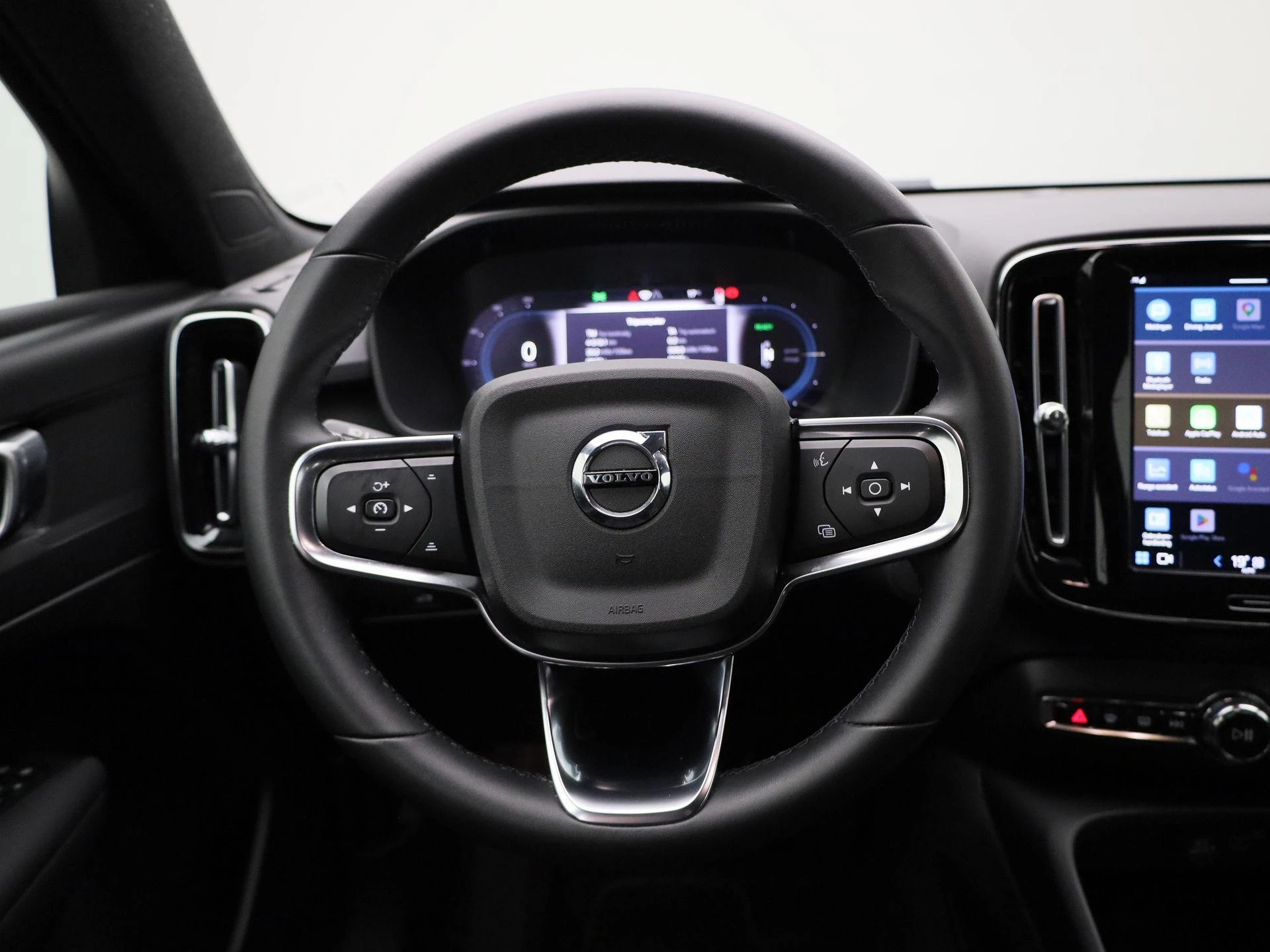 Volvo-XC40-image-6