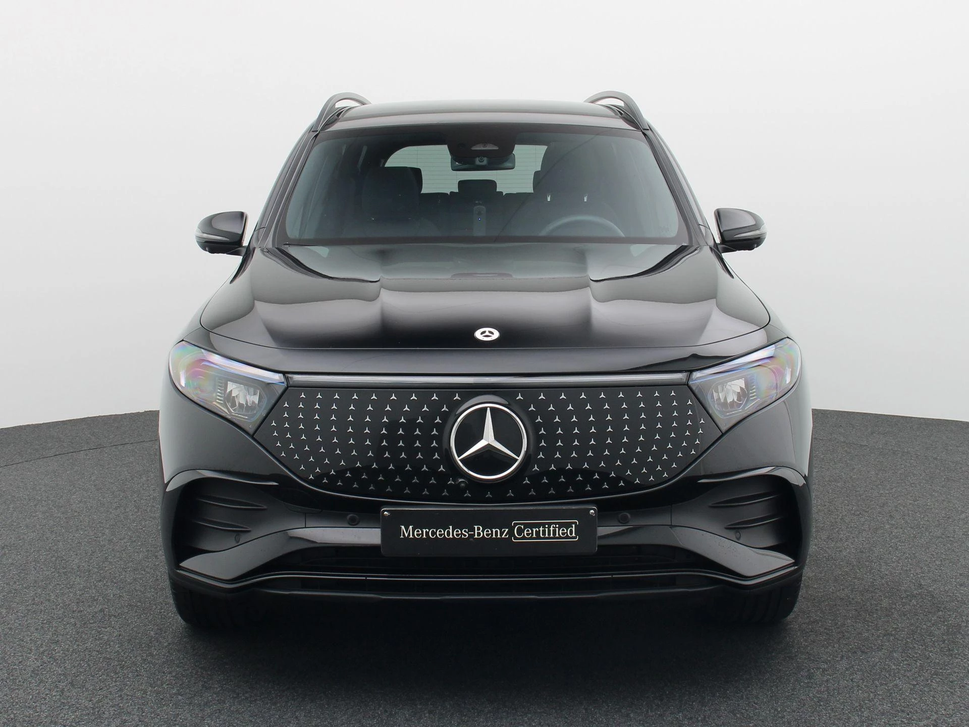 Mercedes-Benz EQB 350 4MATIC AMG Line + LEDER + PANO + BURMESTER + TREKHAAK + HEAD UP +