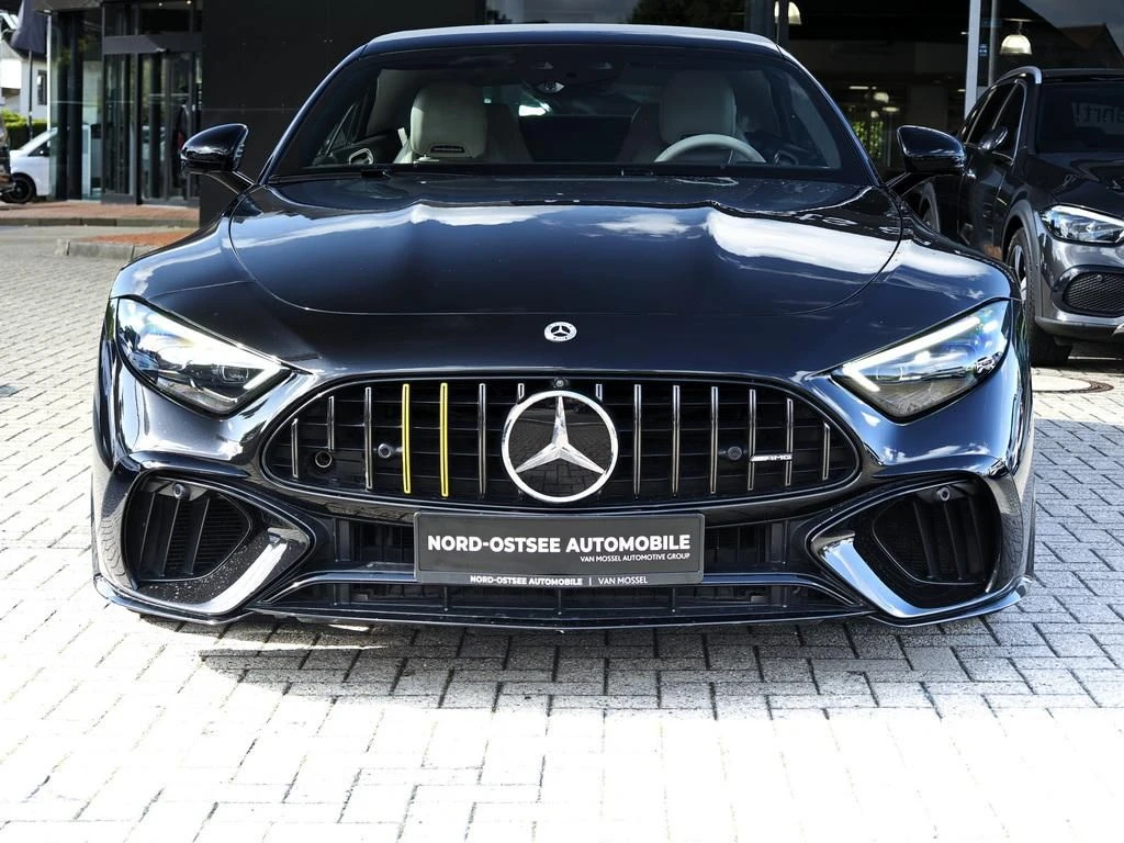 Mercedes-AMG-SL 63 AMG-image-3