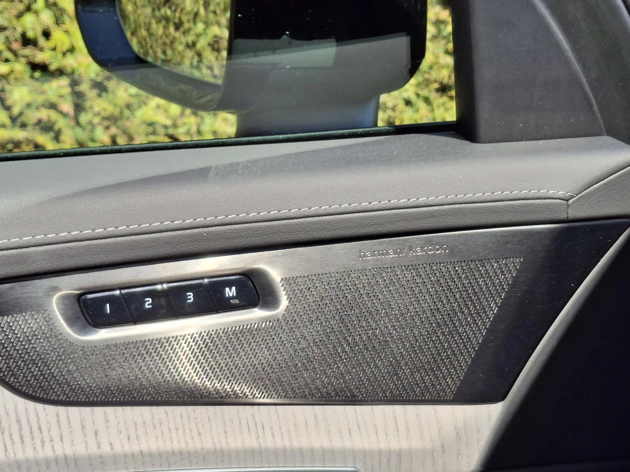 Volvo-XC90-image-4