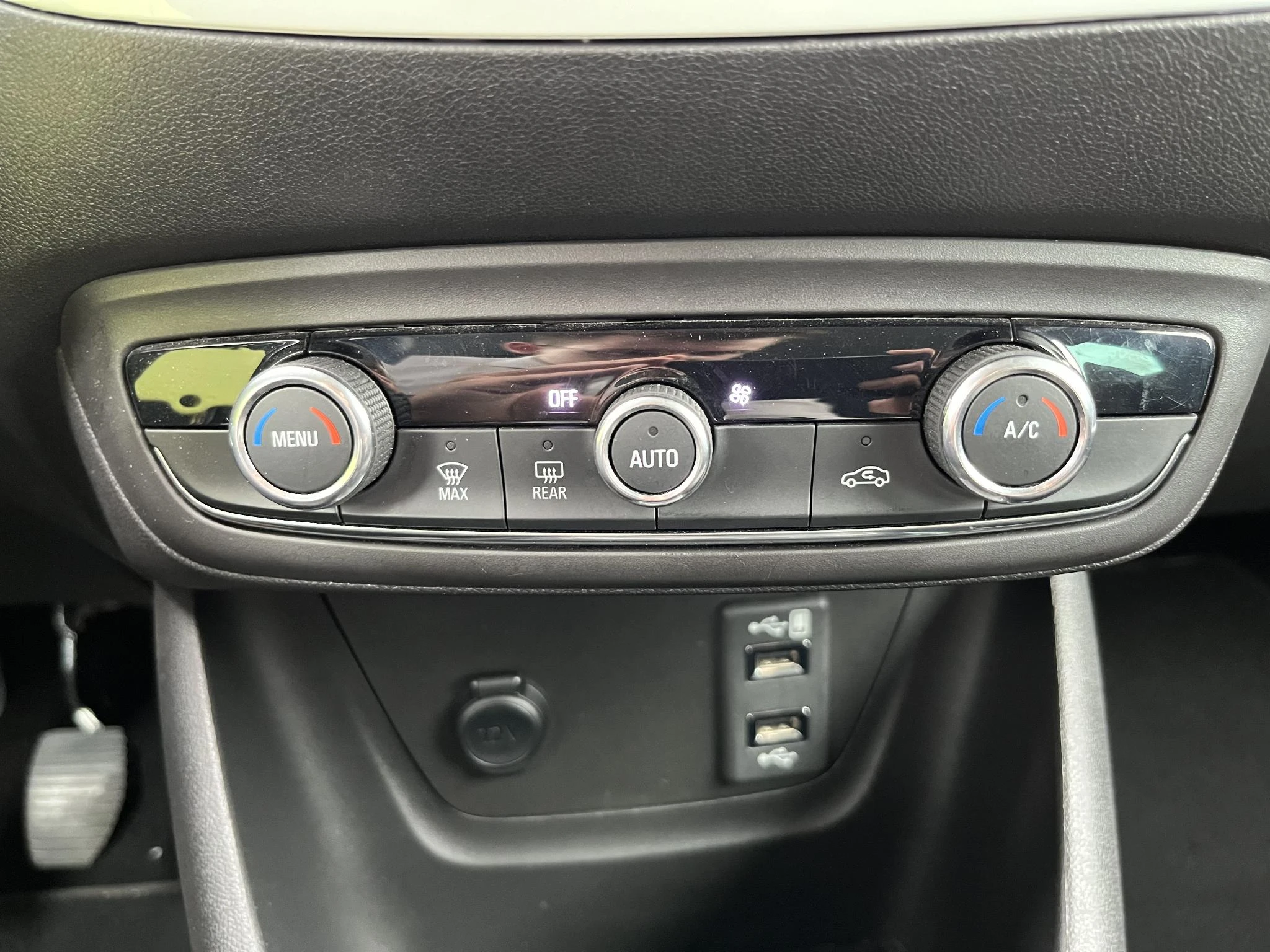Opel-Crossland X-image-38