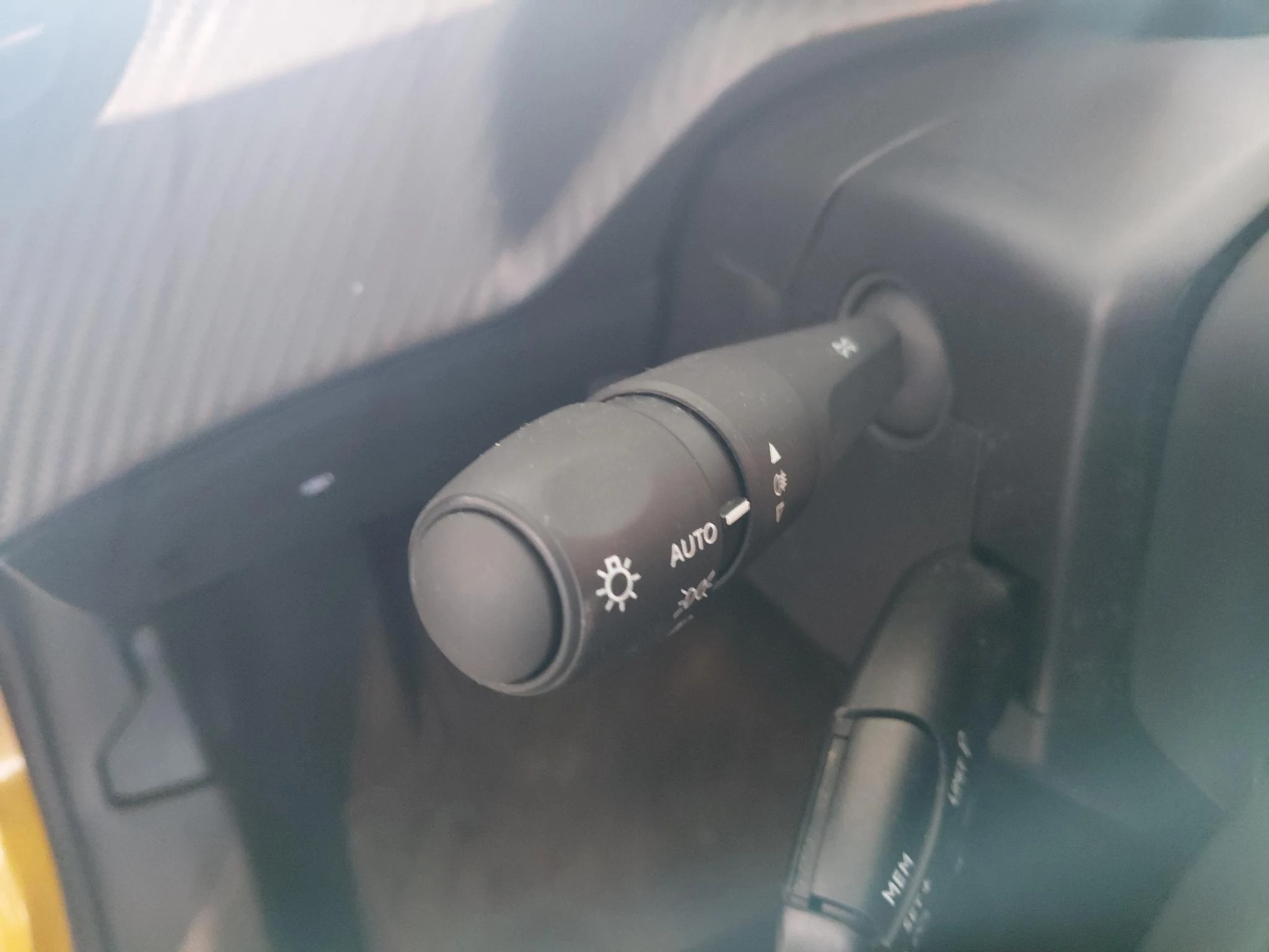 Peugeot-208-image-10
