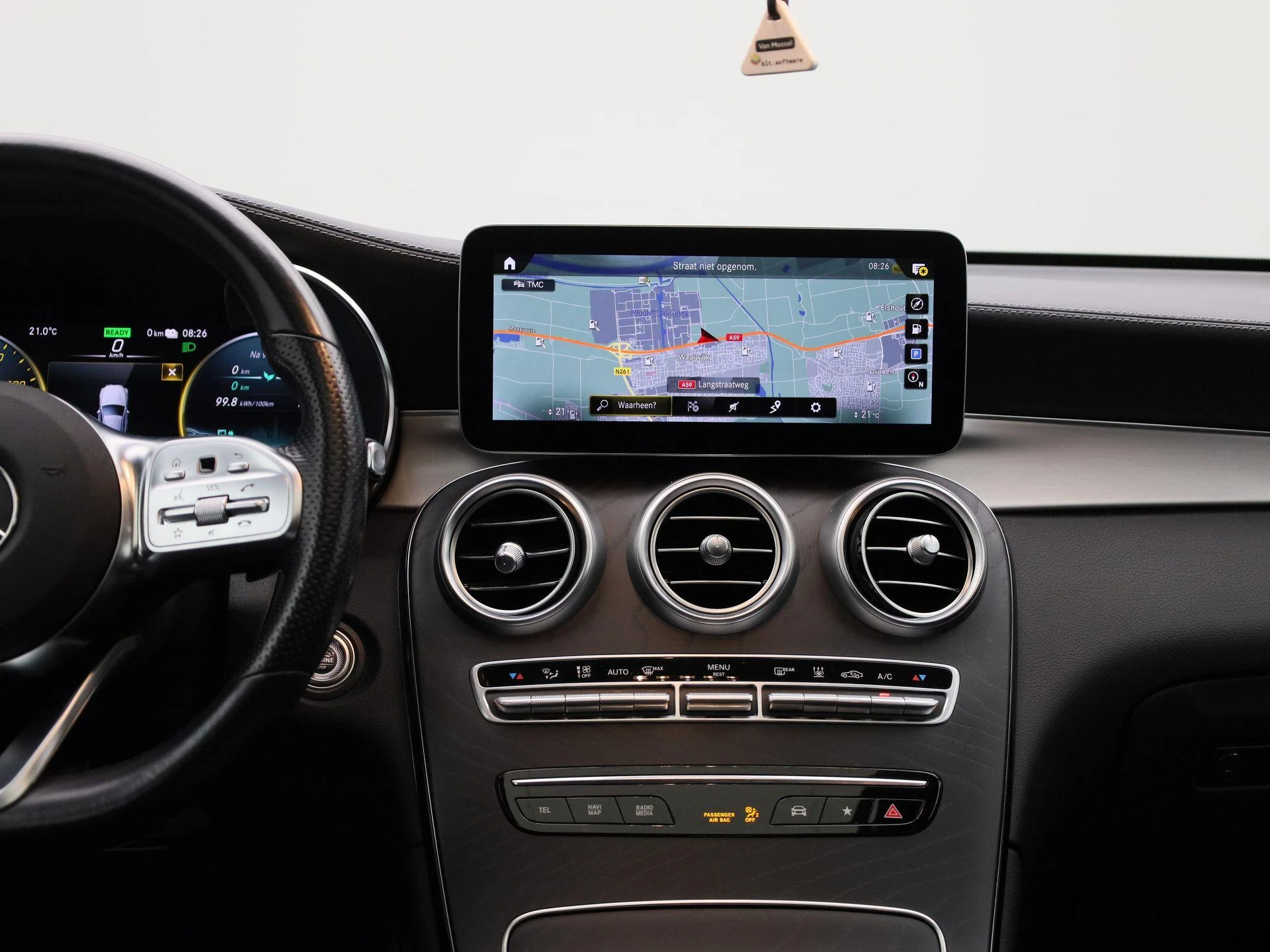 Mercedes-Benz-GLC-image-8