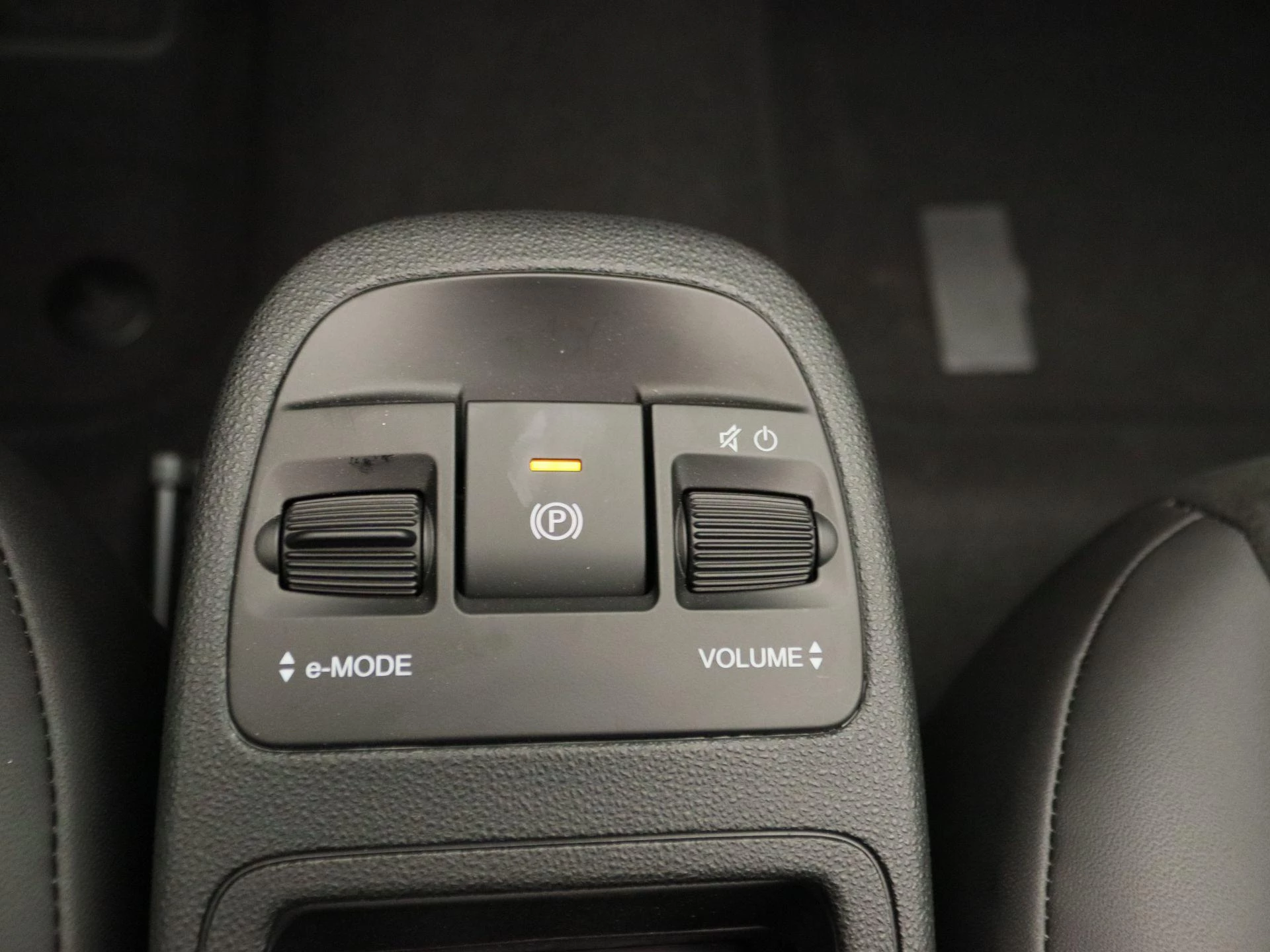 Abarth-500e-image-10