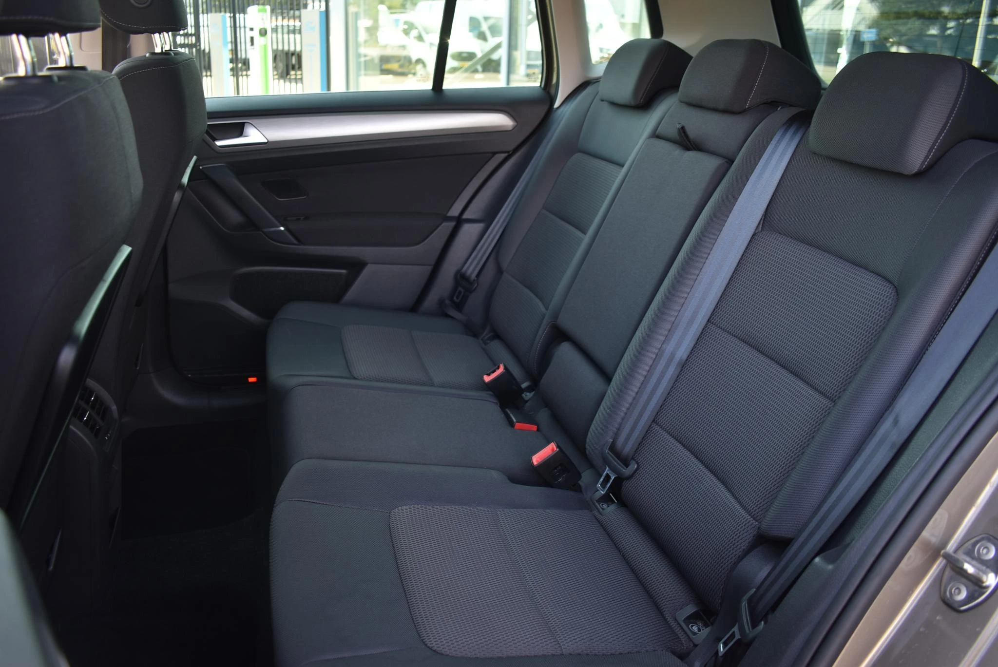 Volkswagen-Golf Sportsvan-image-42