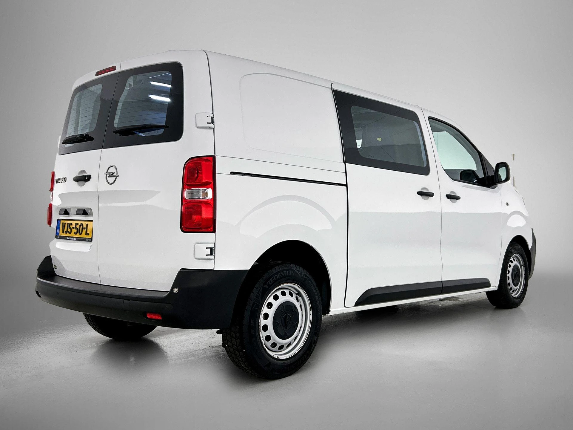 Opel-Vivaro-image-3