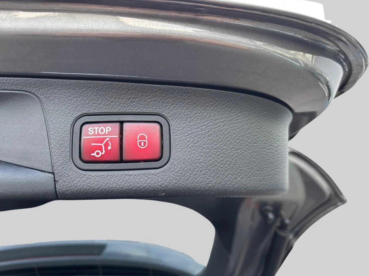 Mercedes-Benz-GLA-image-22