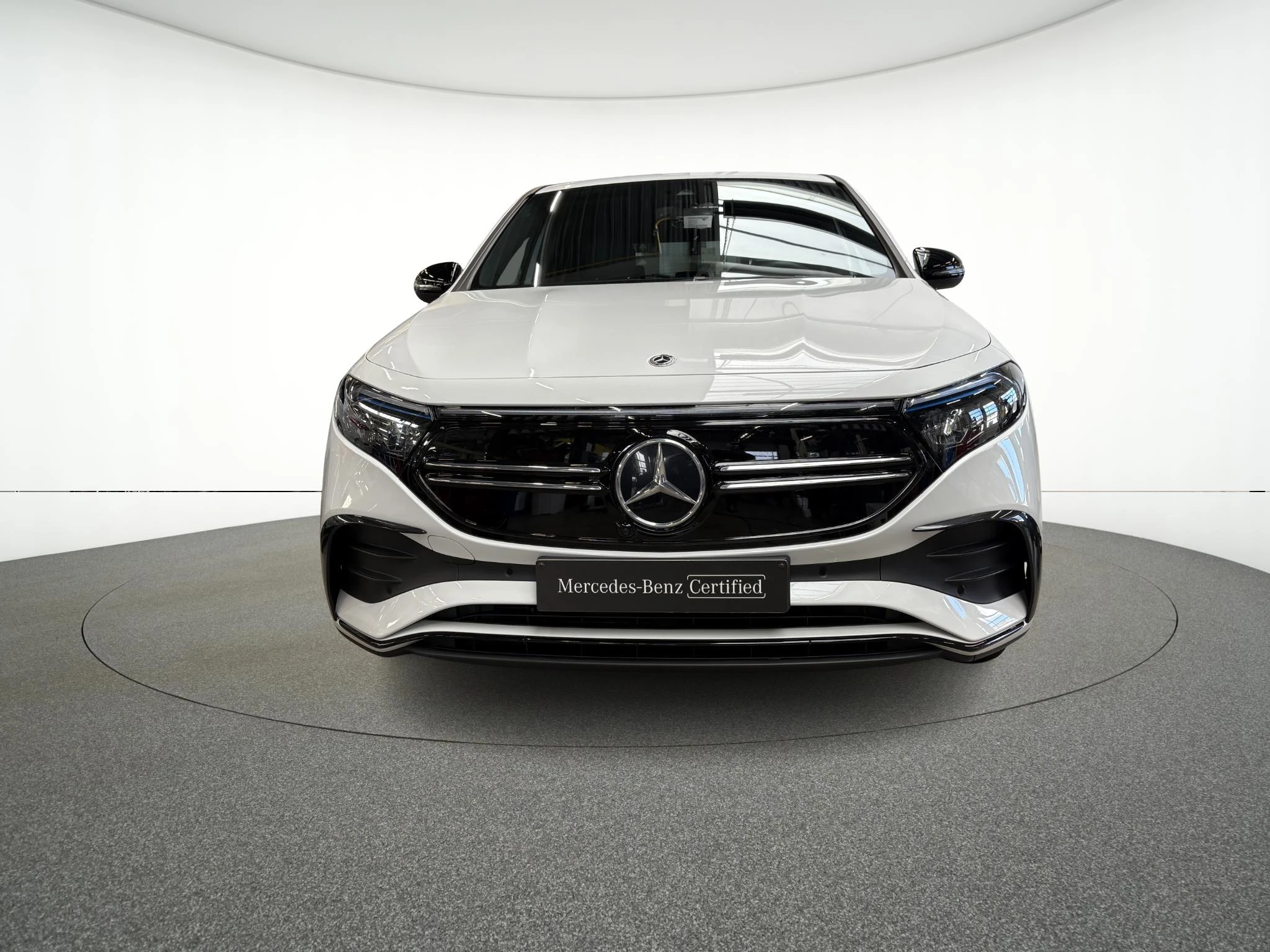 Mercedes-Benz-EQA-image-5
