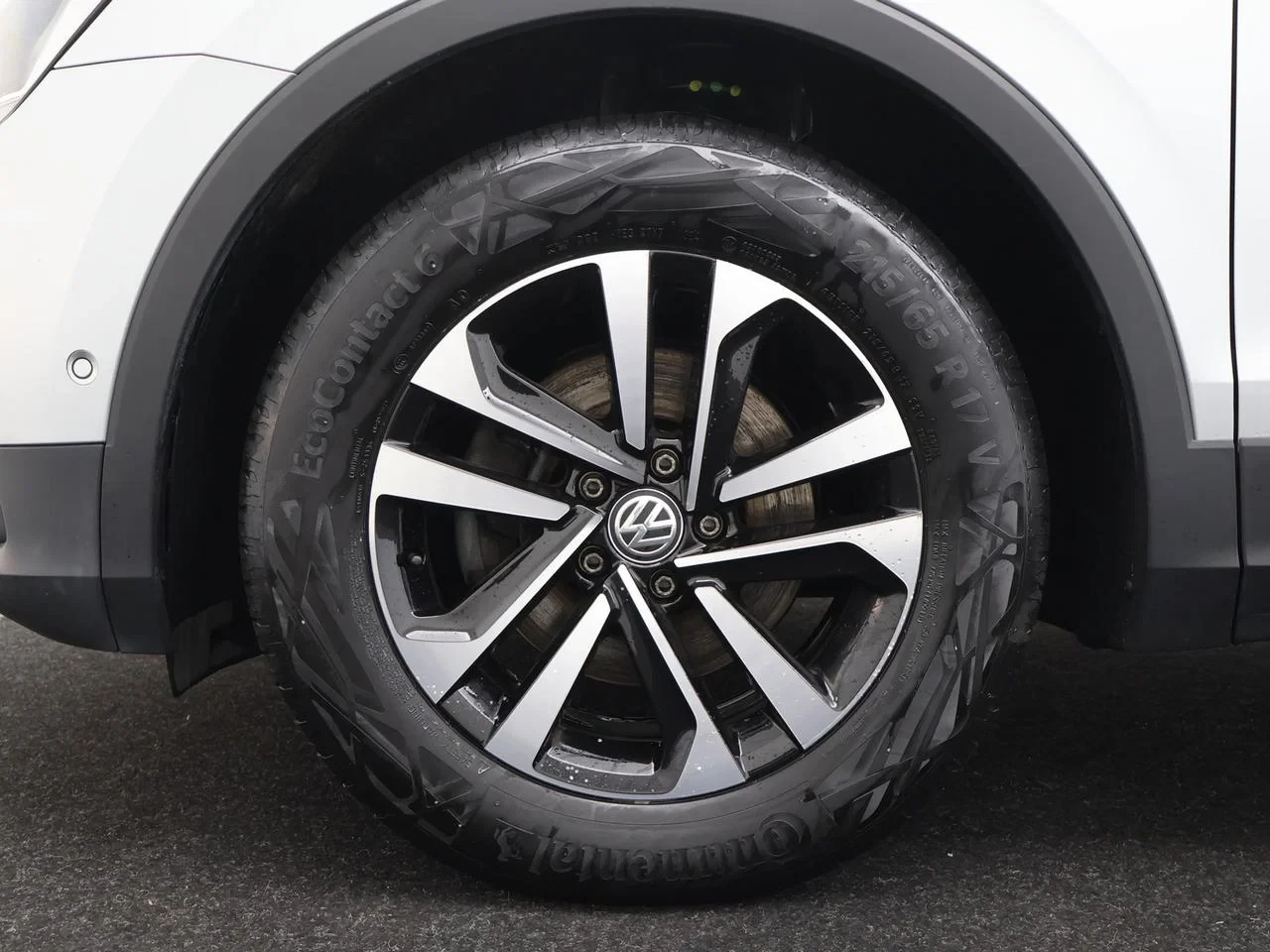 Volkswagen-Tiguan-image-1