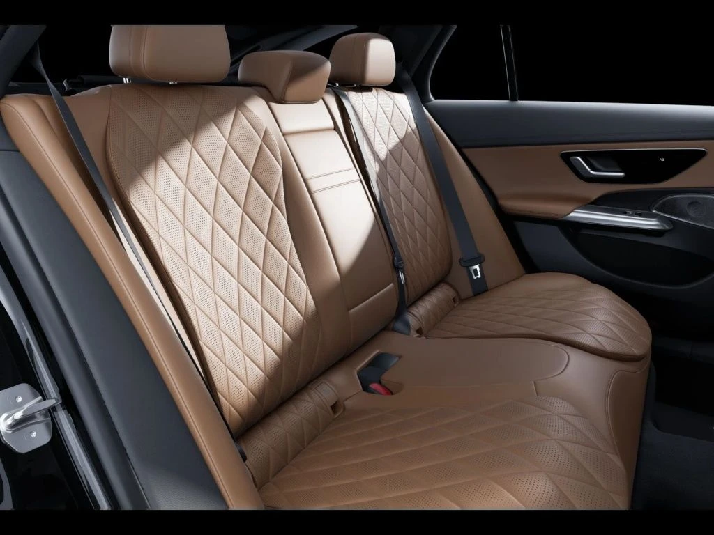 Mercedes-Benz-E-Klasse 450 d-image-10