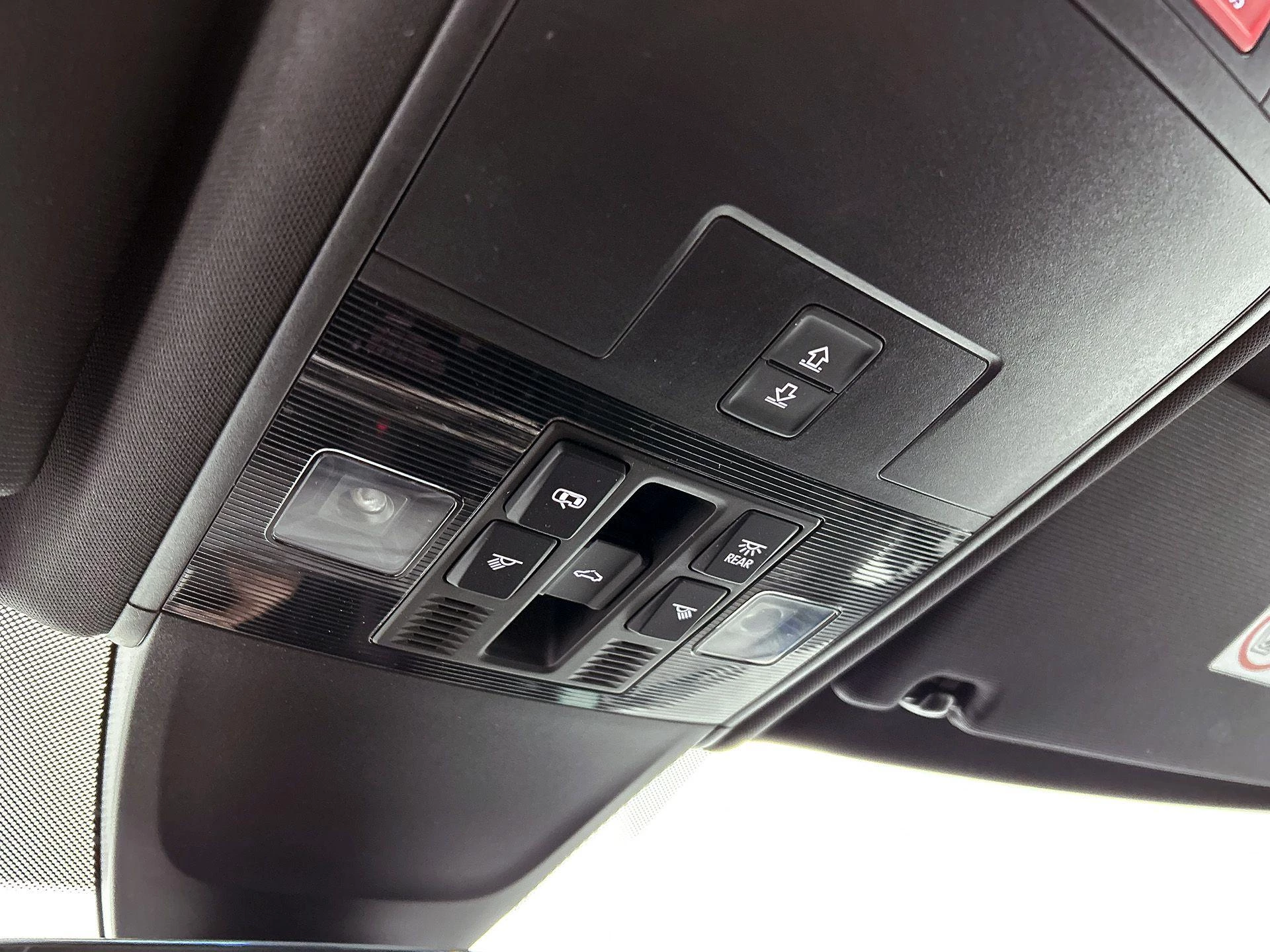 Volkswagen-Tiguan-image-14