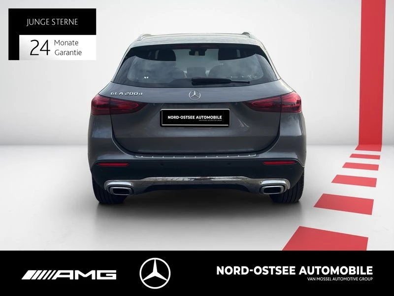Mercedes-Benz-GLA-image-6