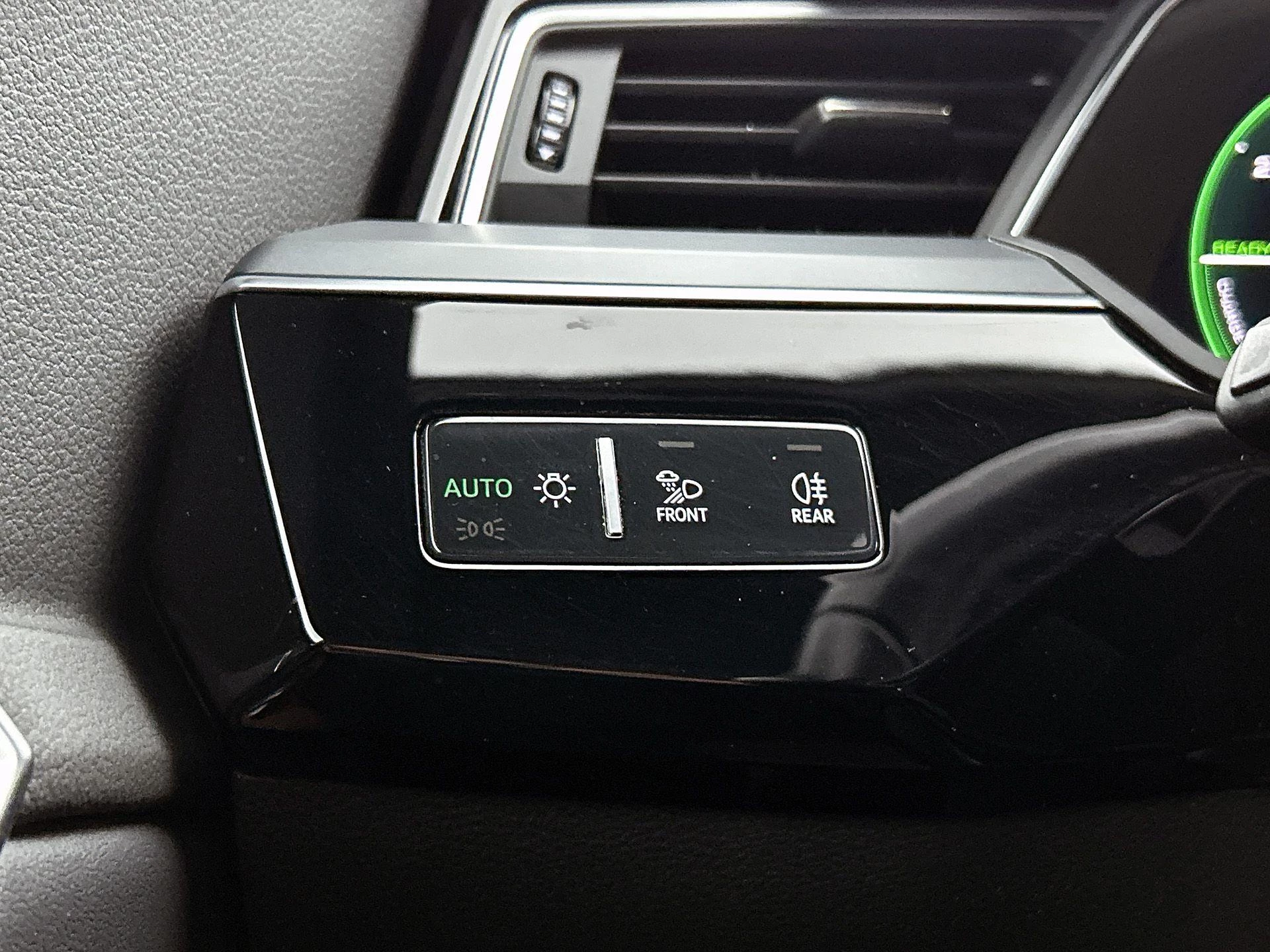 Audi-e-tron-image-25