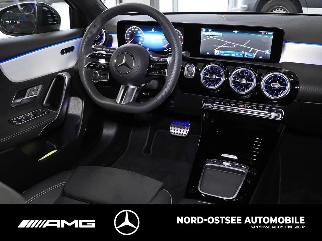 Mercedes-Benz A-Klasse 200 AMG AHK NIGHT SHZ TOTWINKEL AMG Line