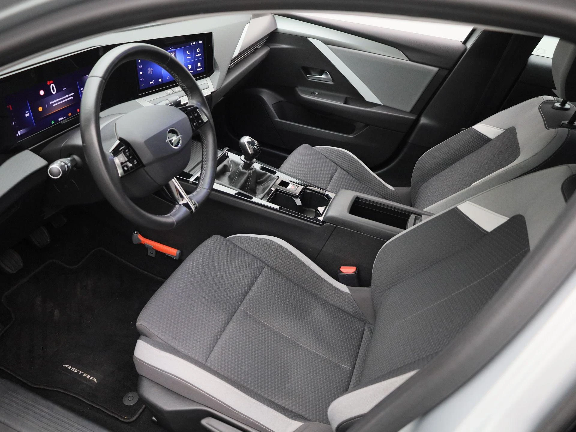 Opel-Astra-image-15