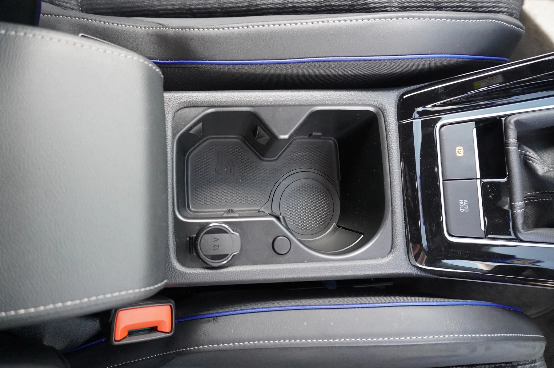 Volkswagen-Golf-image-34