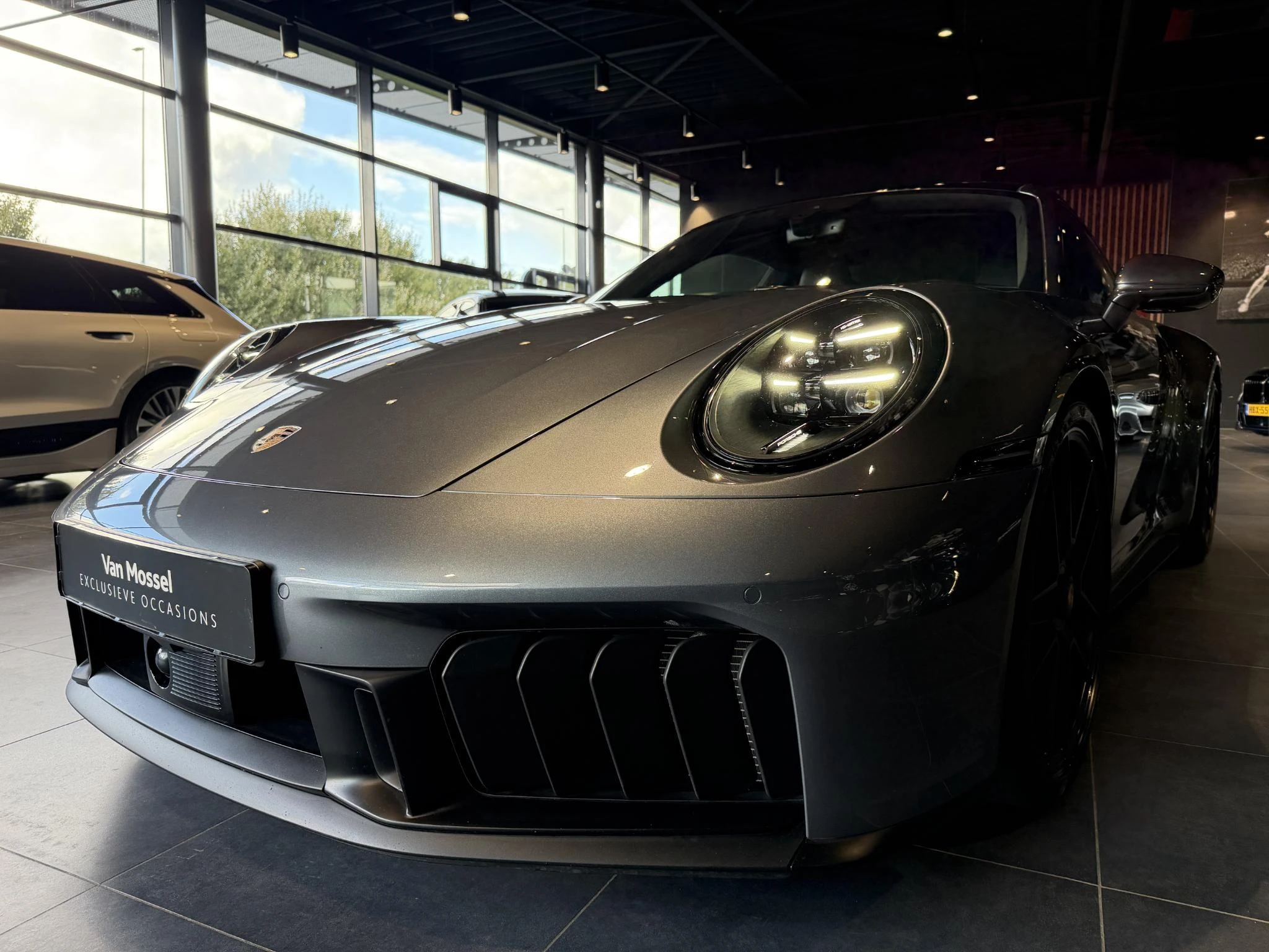 Porsche-911-image-13