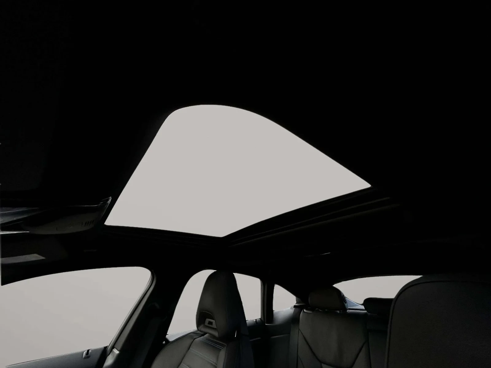 BMW-i4-image-11