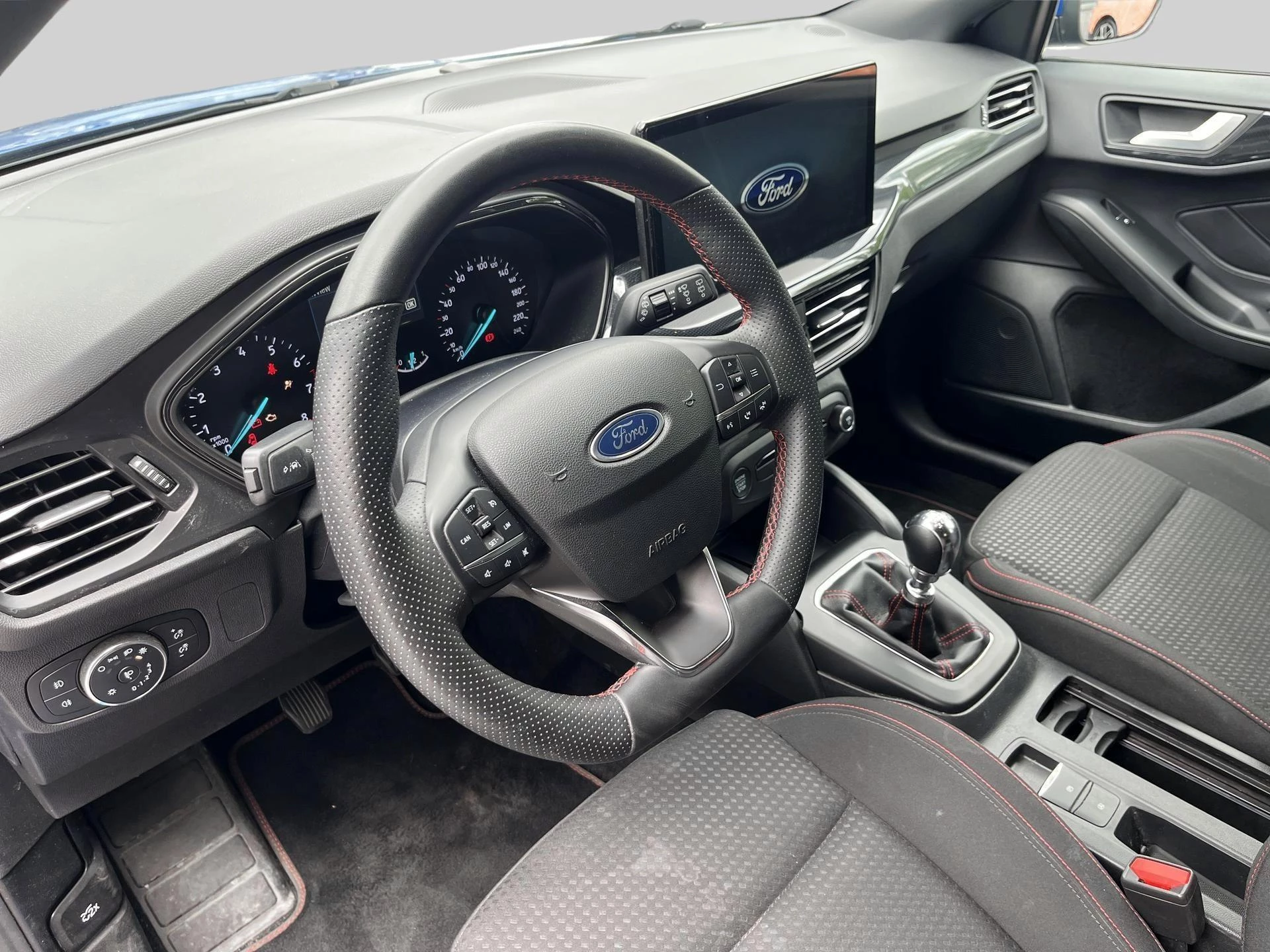 Ford Focus 1.0i EcoBoost MHEV 92kW ST-Line