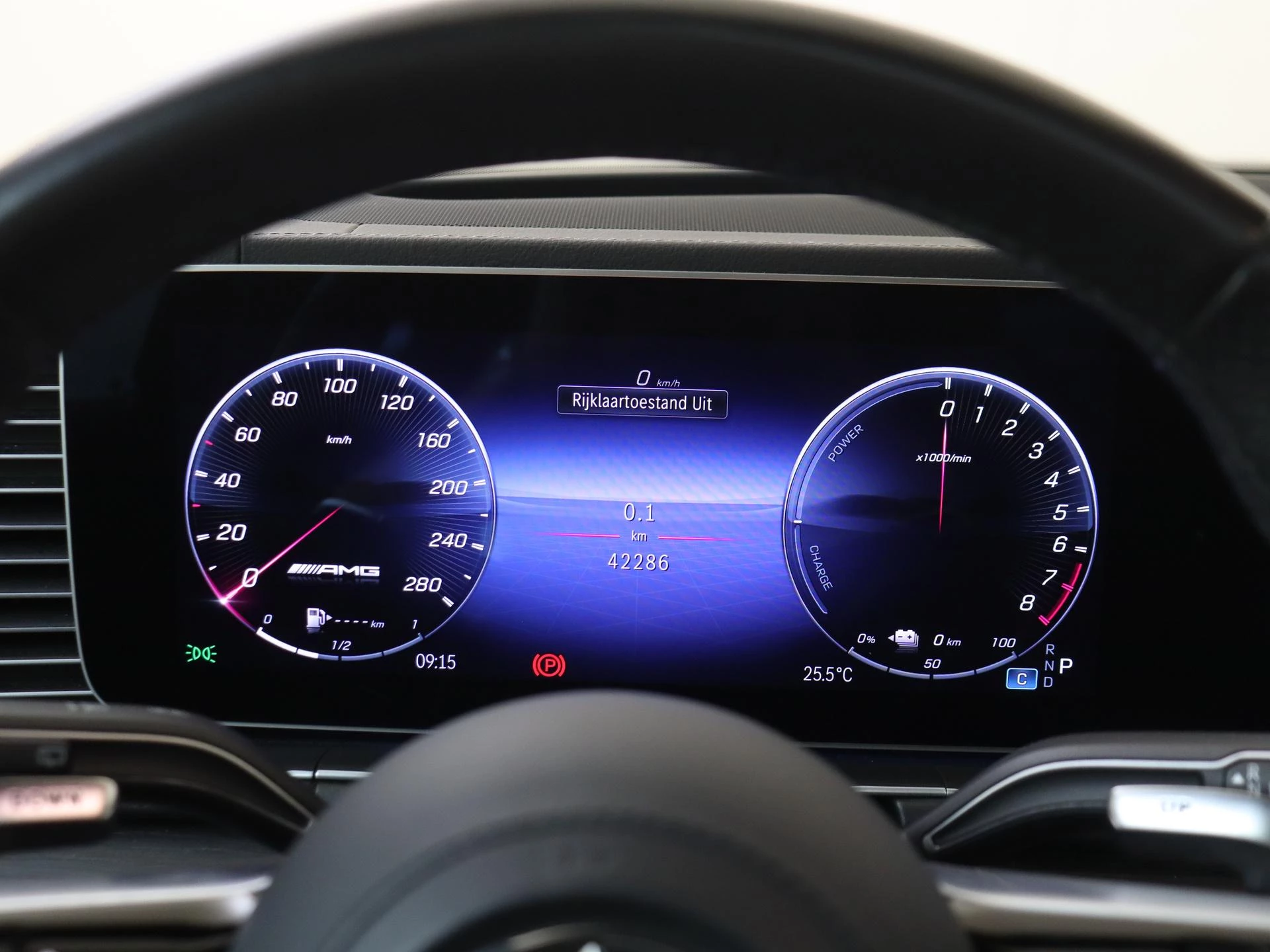 Mercedes-Benz-GLE-image-18