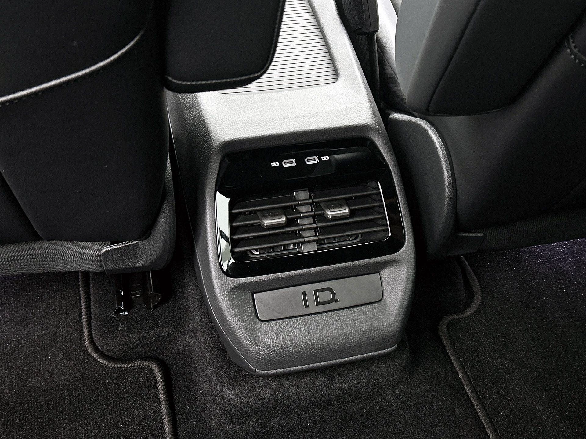Volkswagen-ID.4-image-10