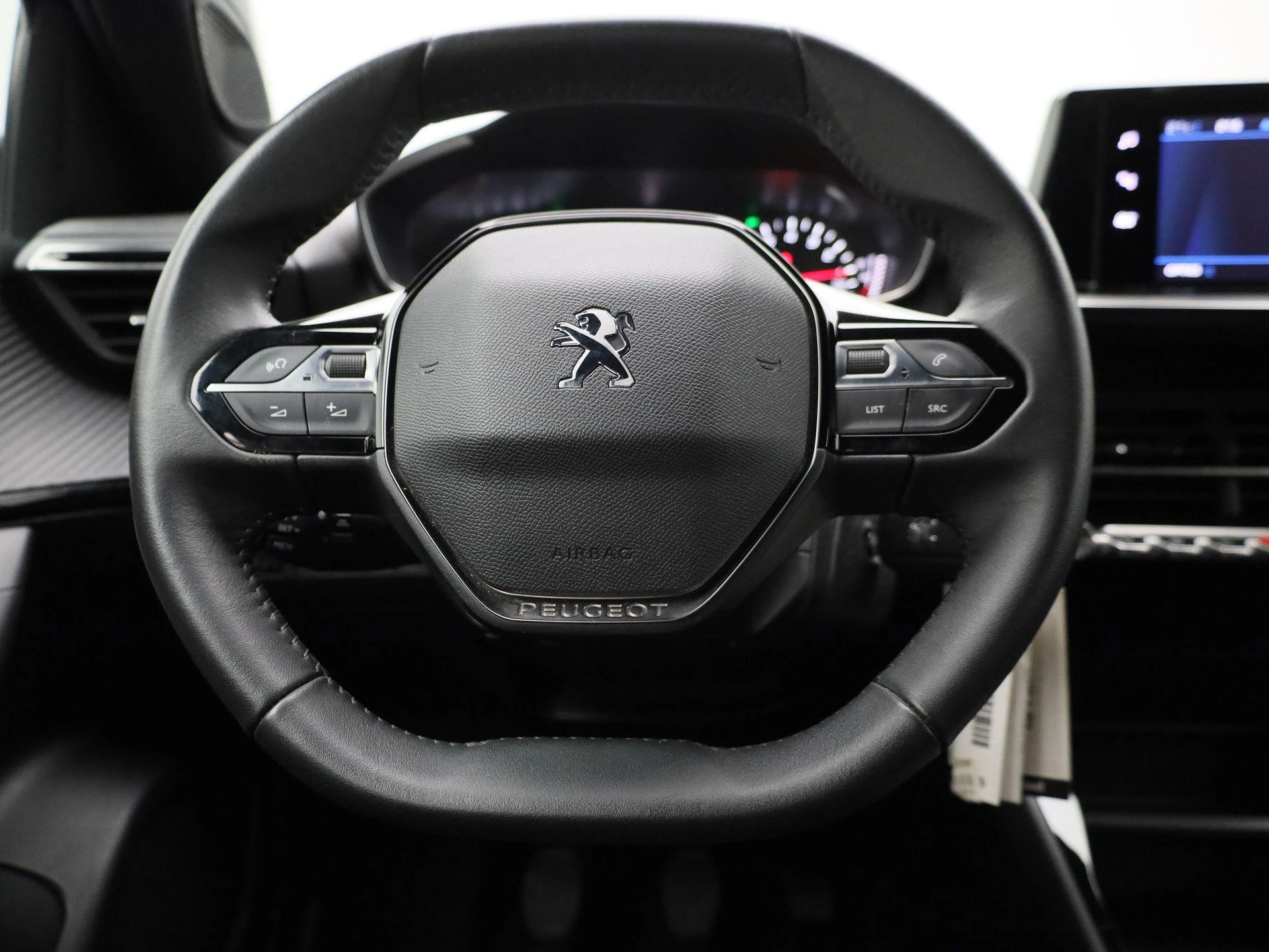 Peugeot-2008-image-6