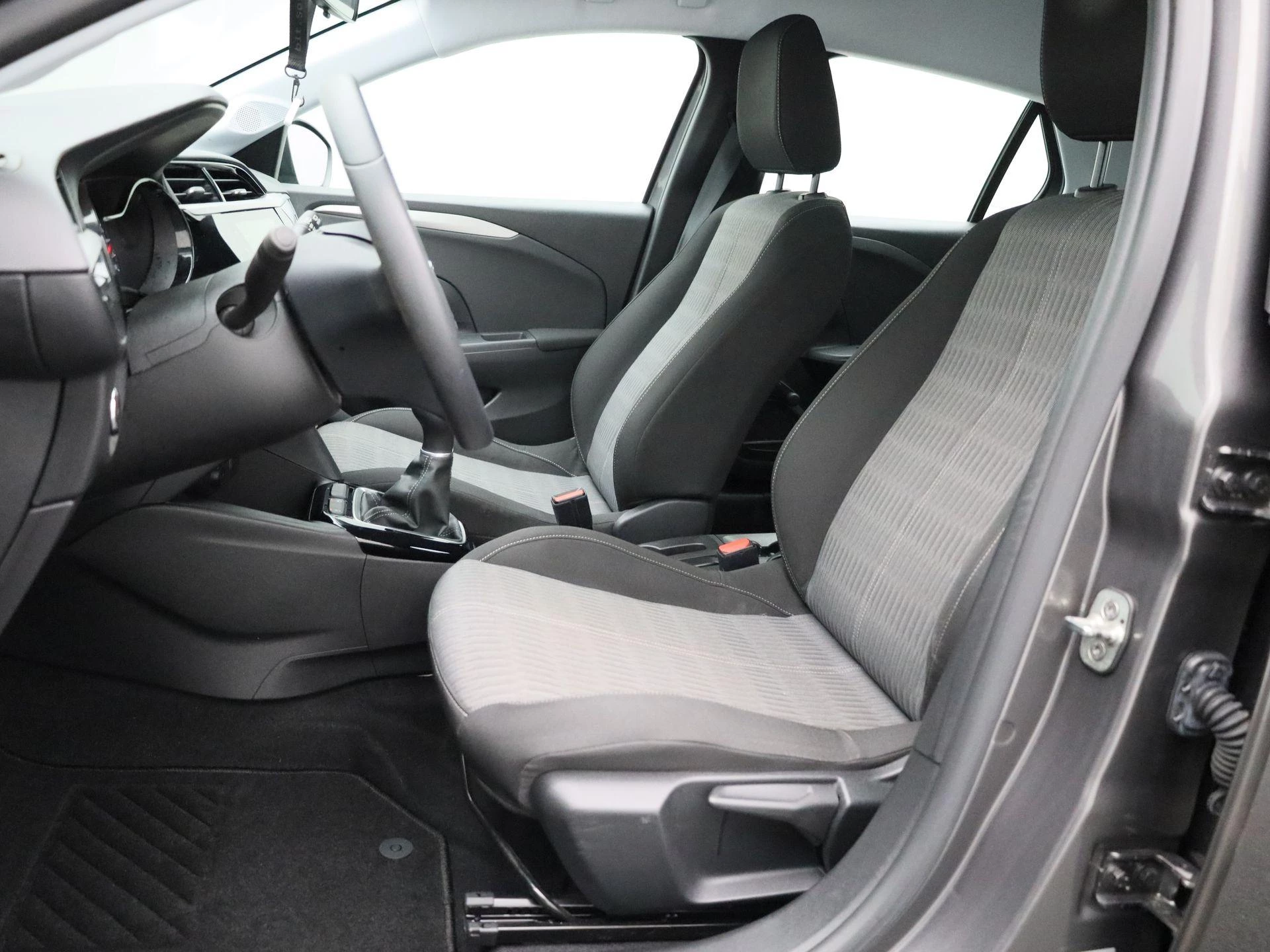 Opel-Corsa-image-7
