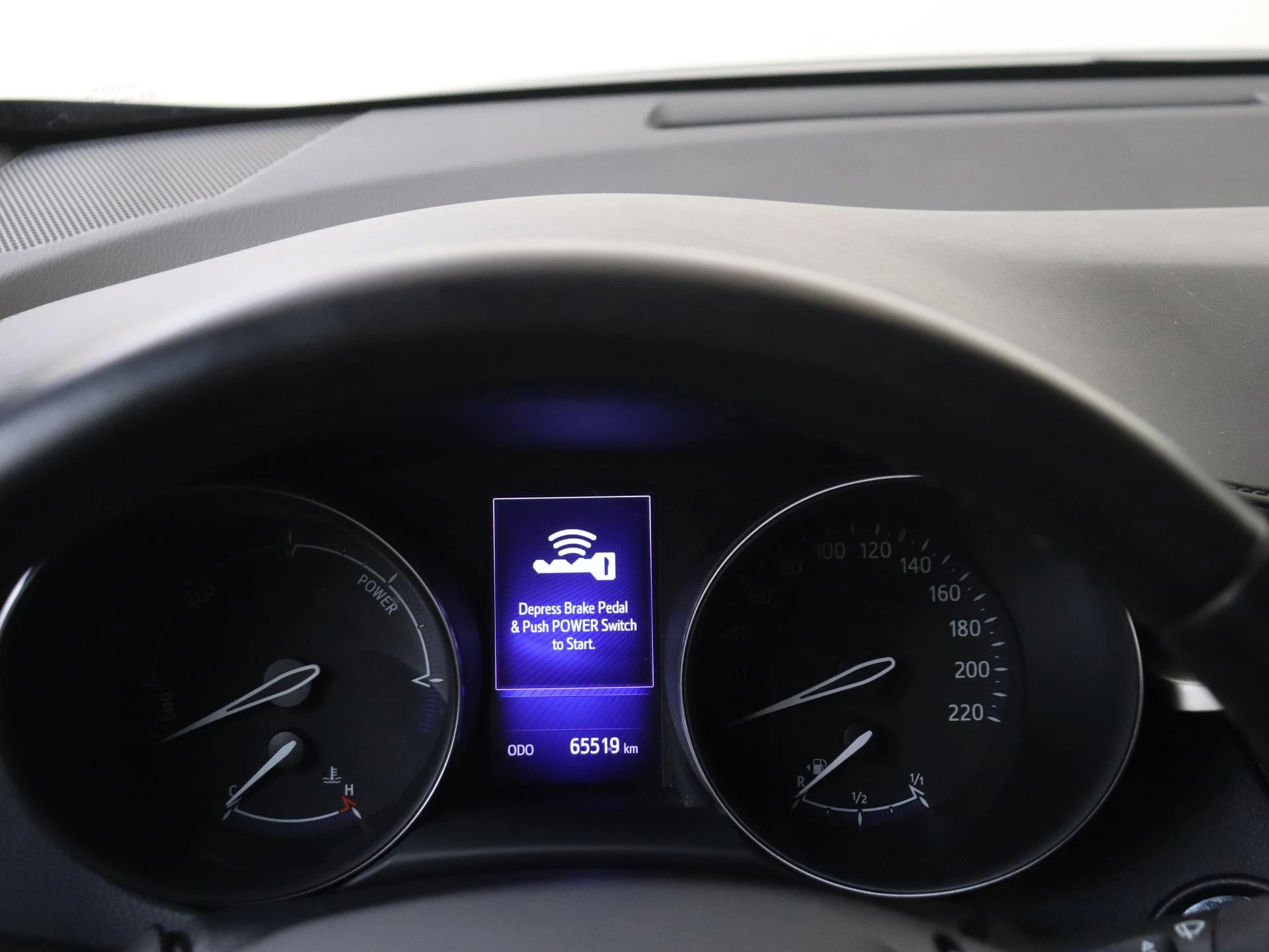 Toyota-C-HR-image-15