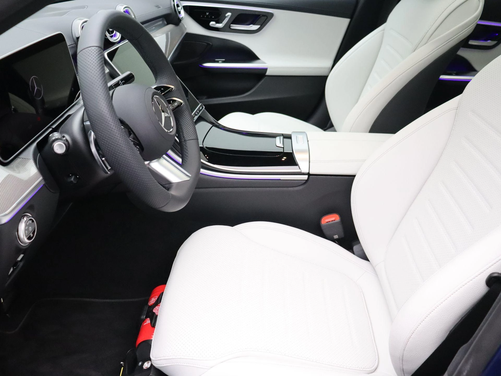 Mercedes-Benz-C-Klasse-image-9