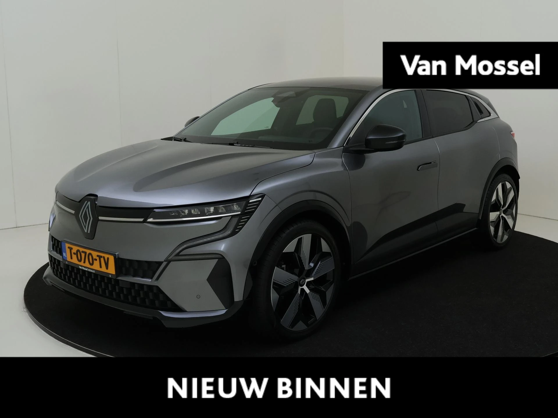 Renault-Megane E-Tech-image-0