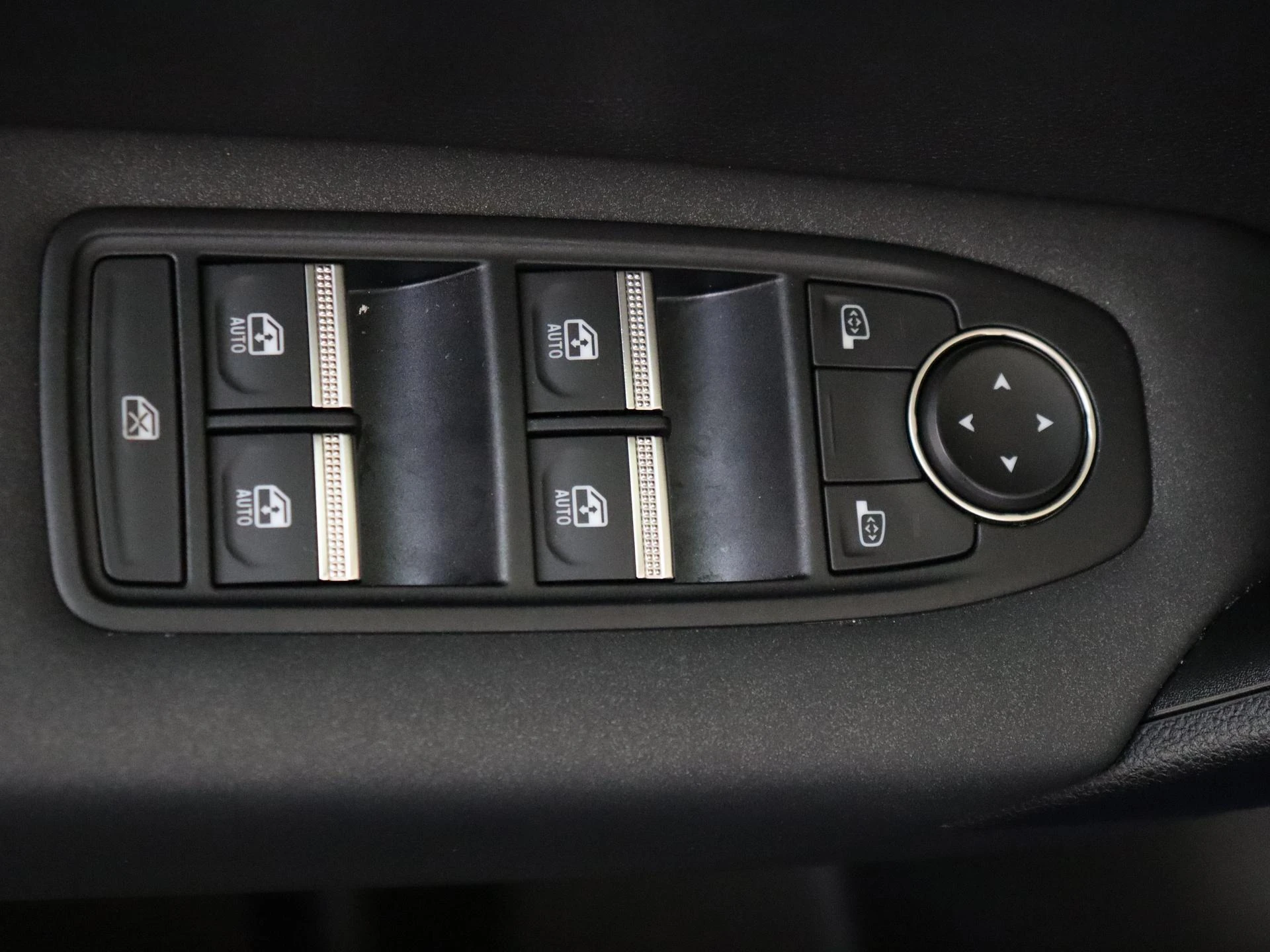 Renault-Captur-image-21
