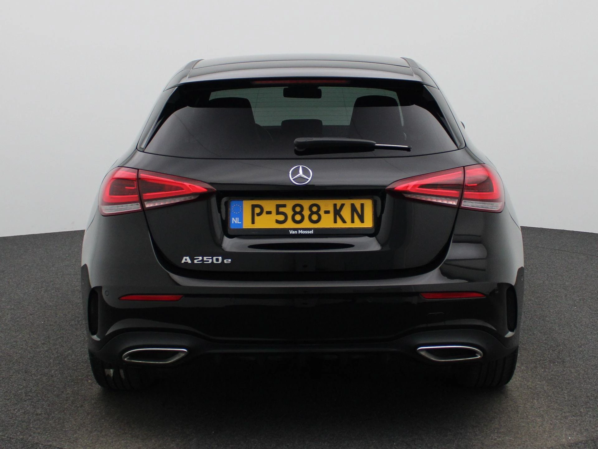 Mercedes-Benz-A-Klasse-image-4