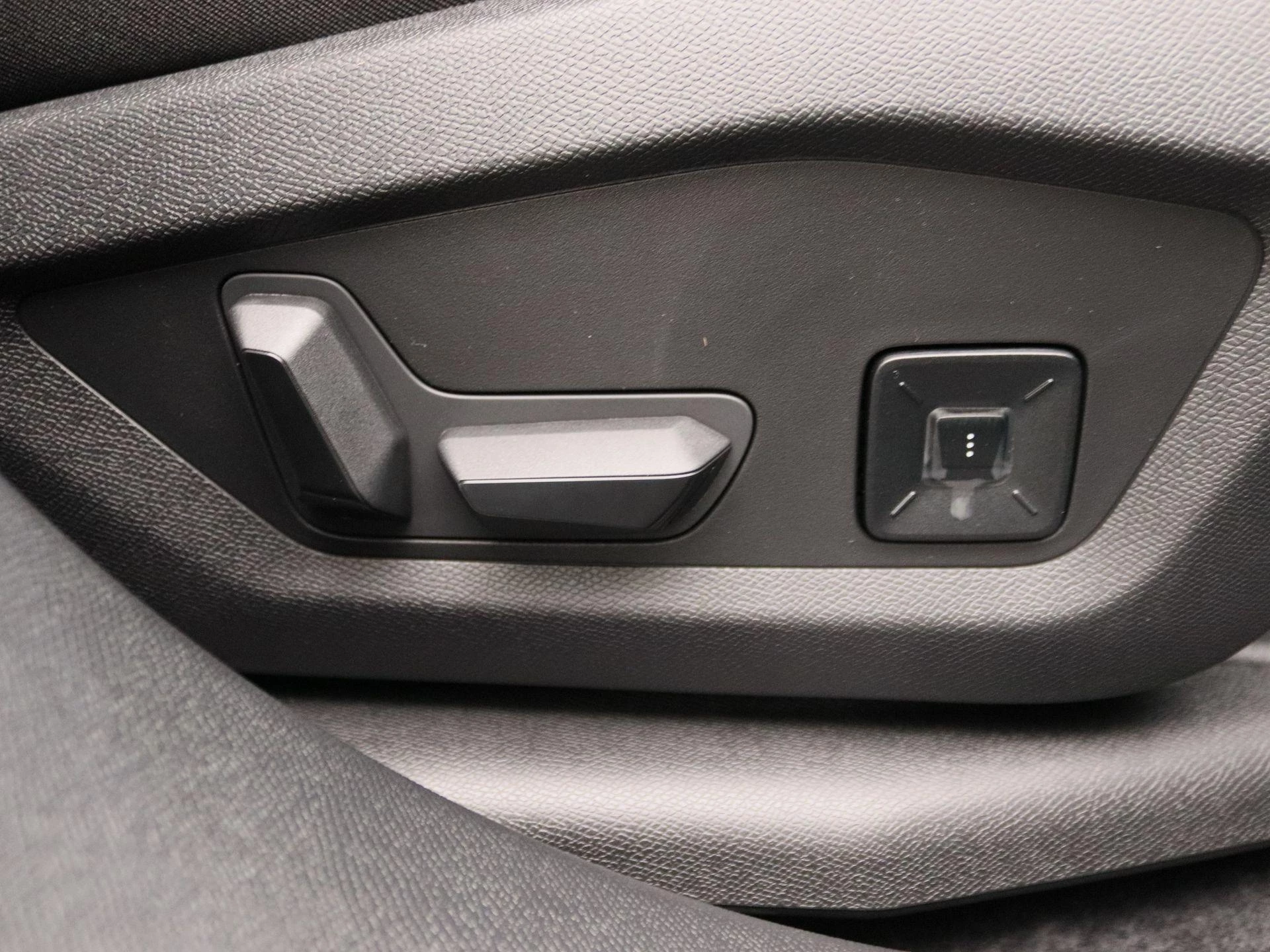 Opel-Grandland-image-27