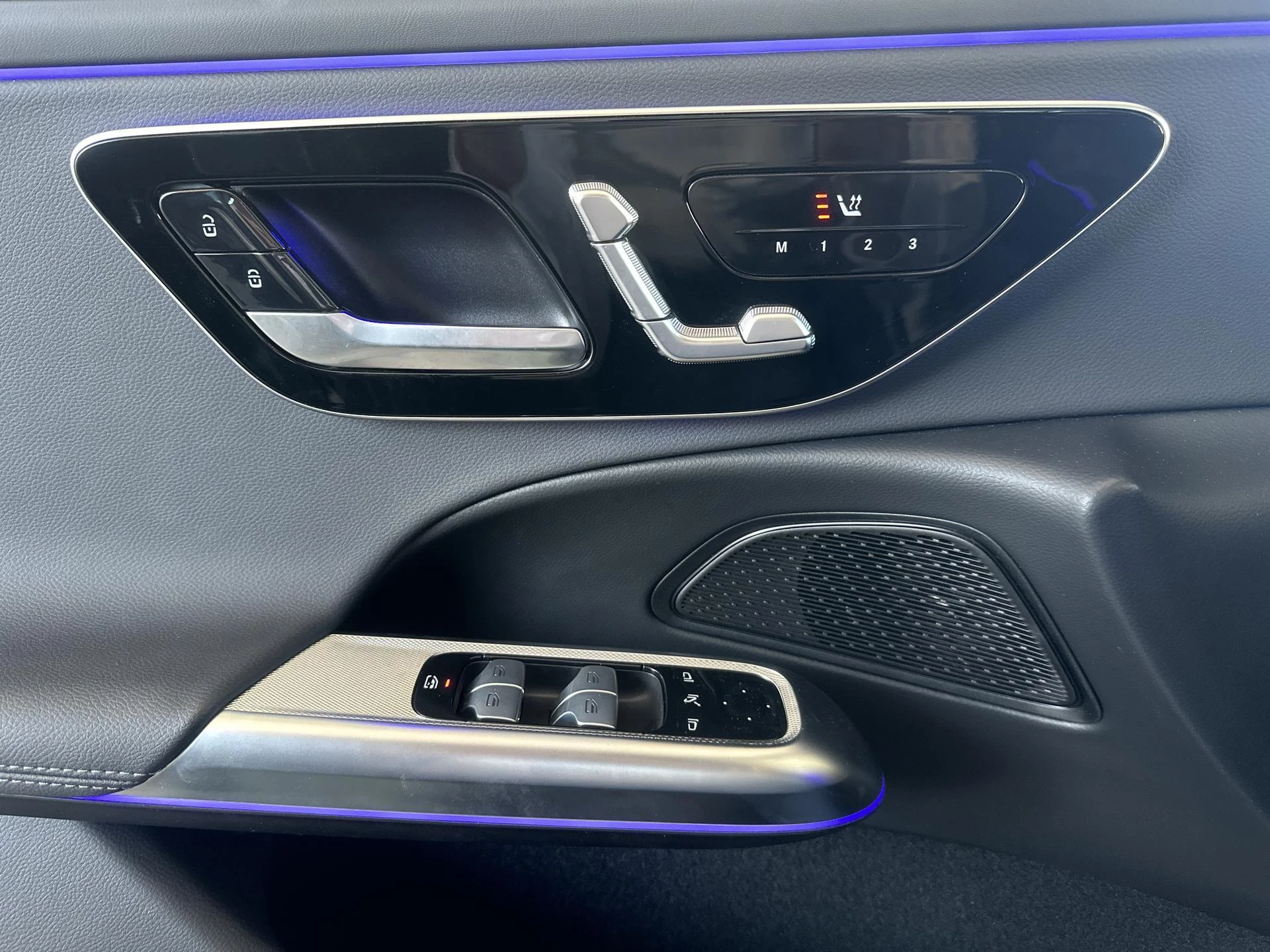 Mercedes-Benz-Classe E-image-18