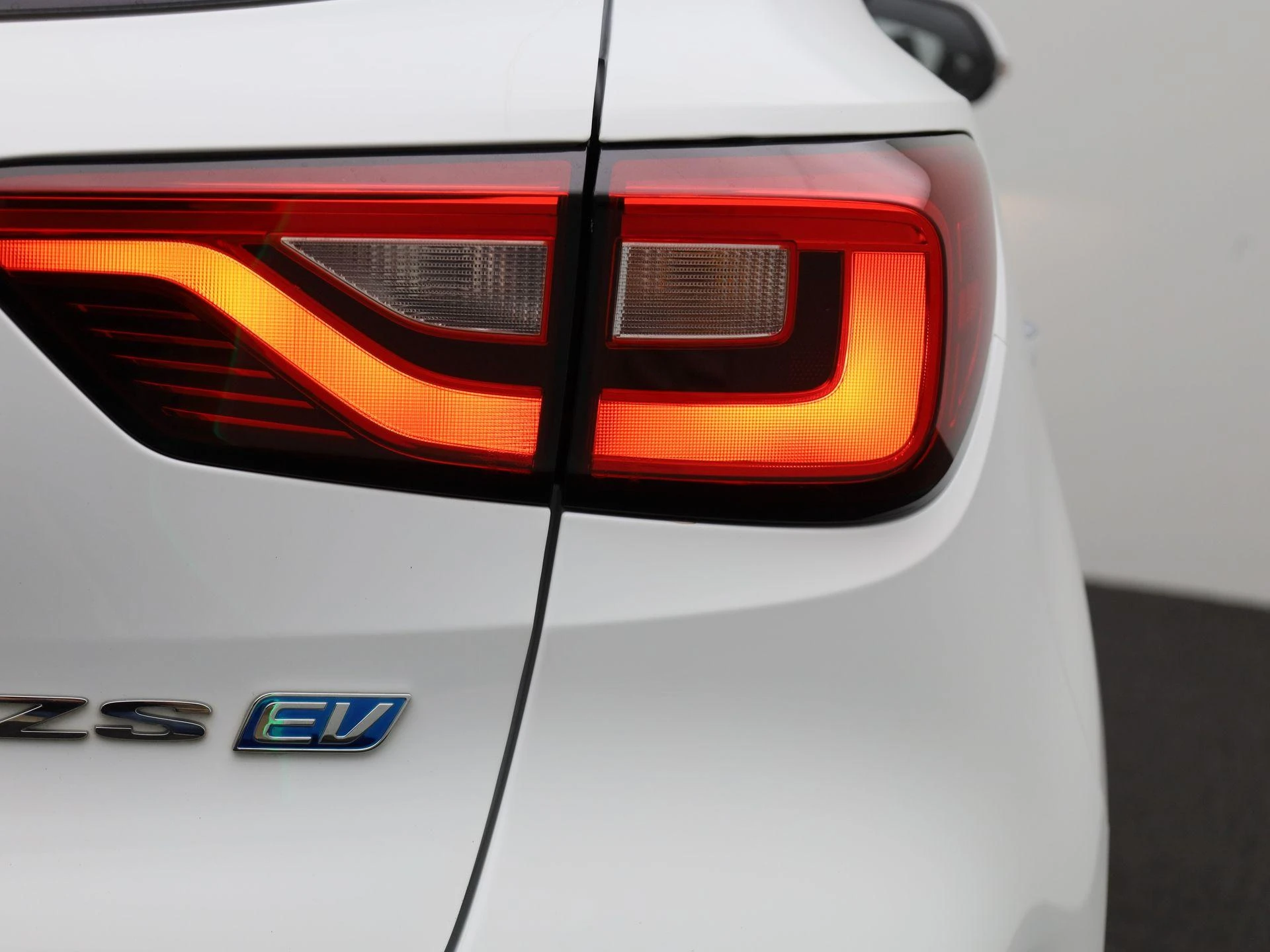 MG-ZS EV-image-42