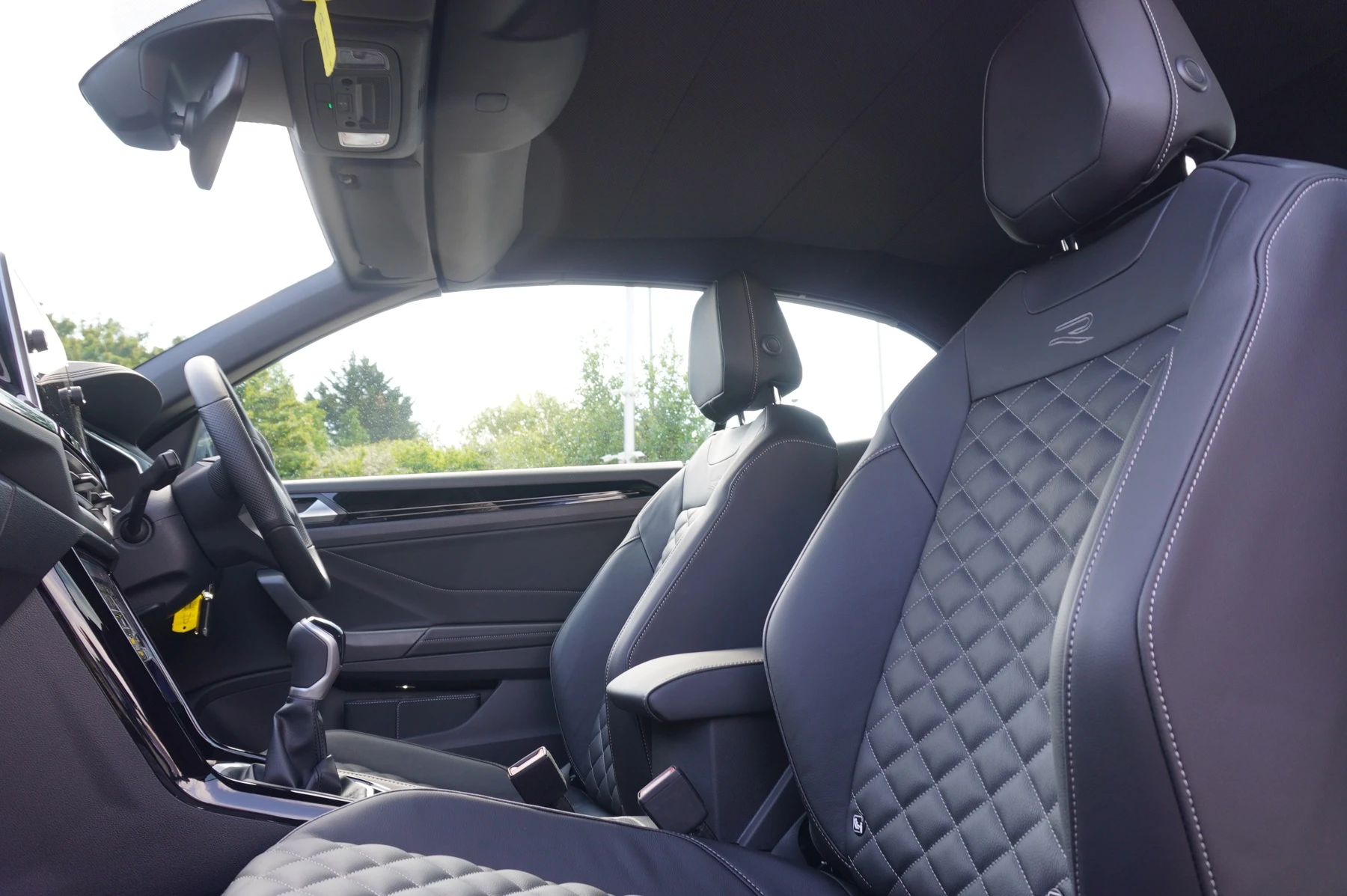 Volkswagen-T-Roc-image-8