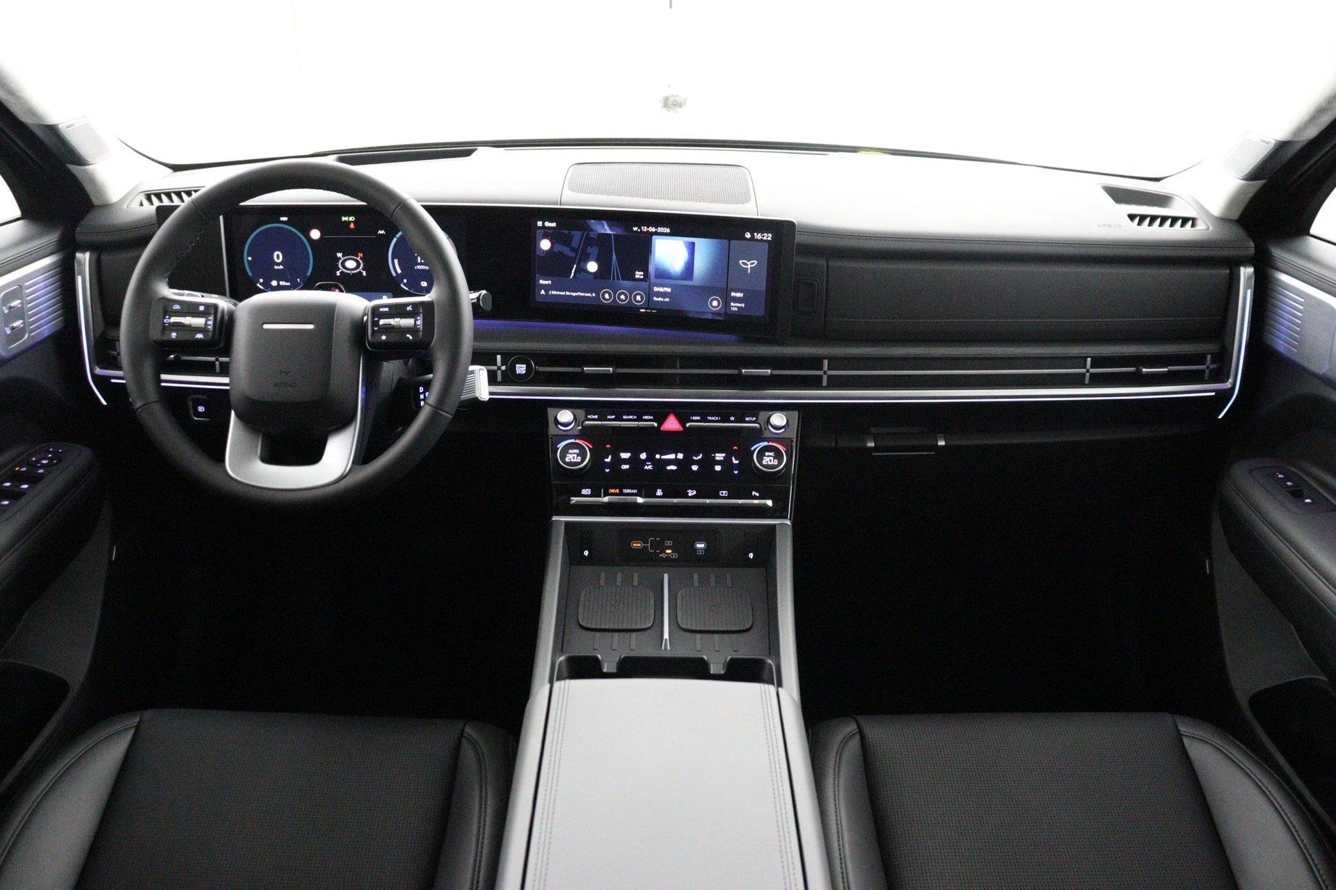 Hyundai-Santa Fe-image-16