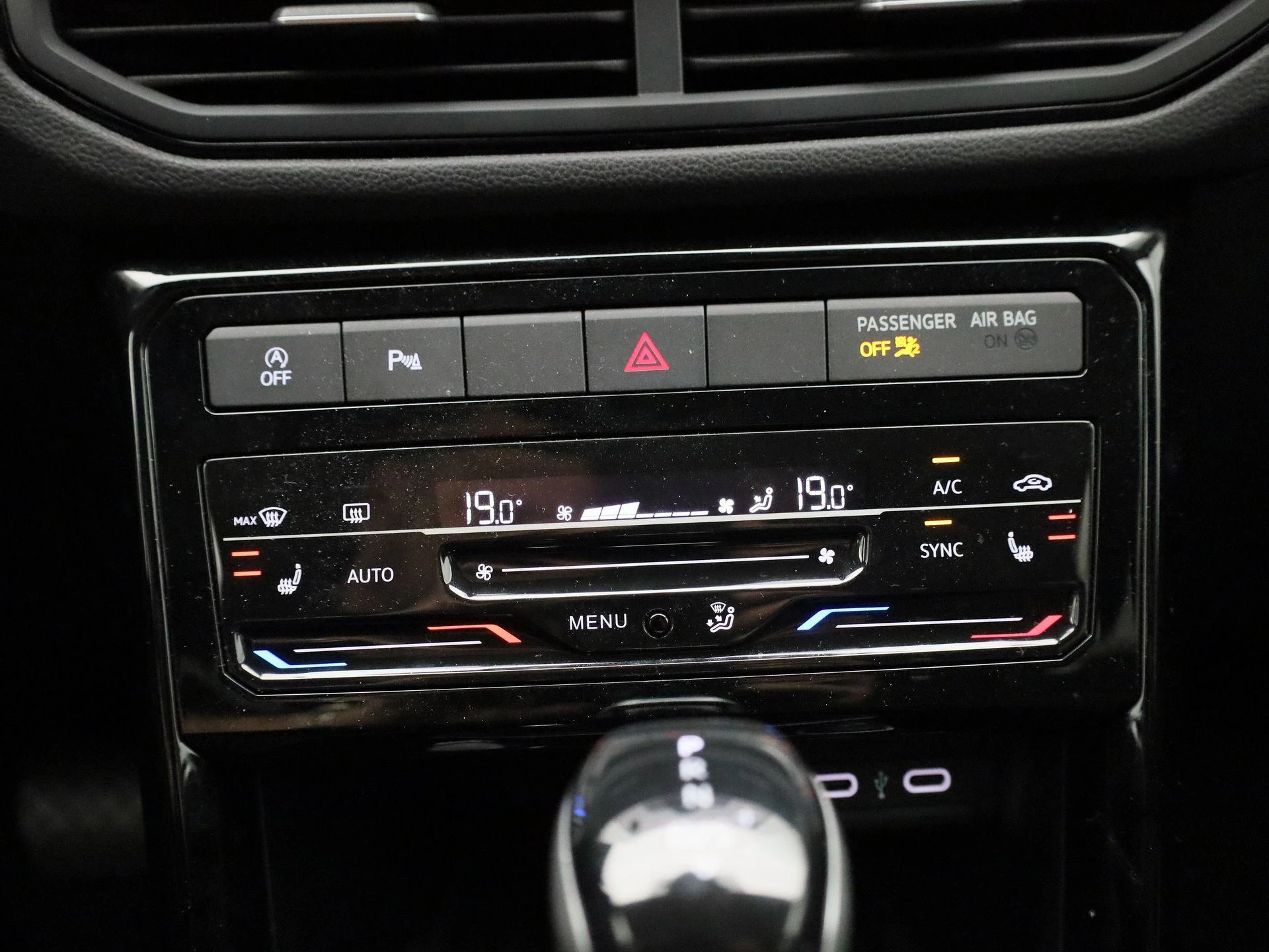 Volkswagen-T-Cross-image-16