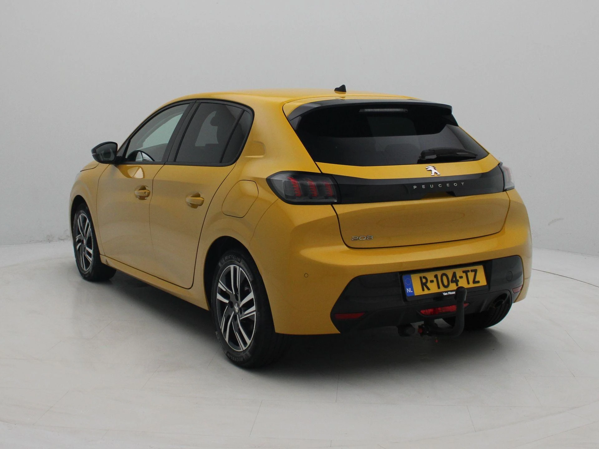 Peugeot-208-image-2