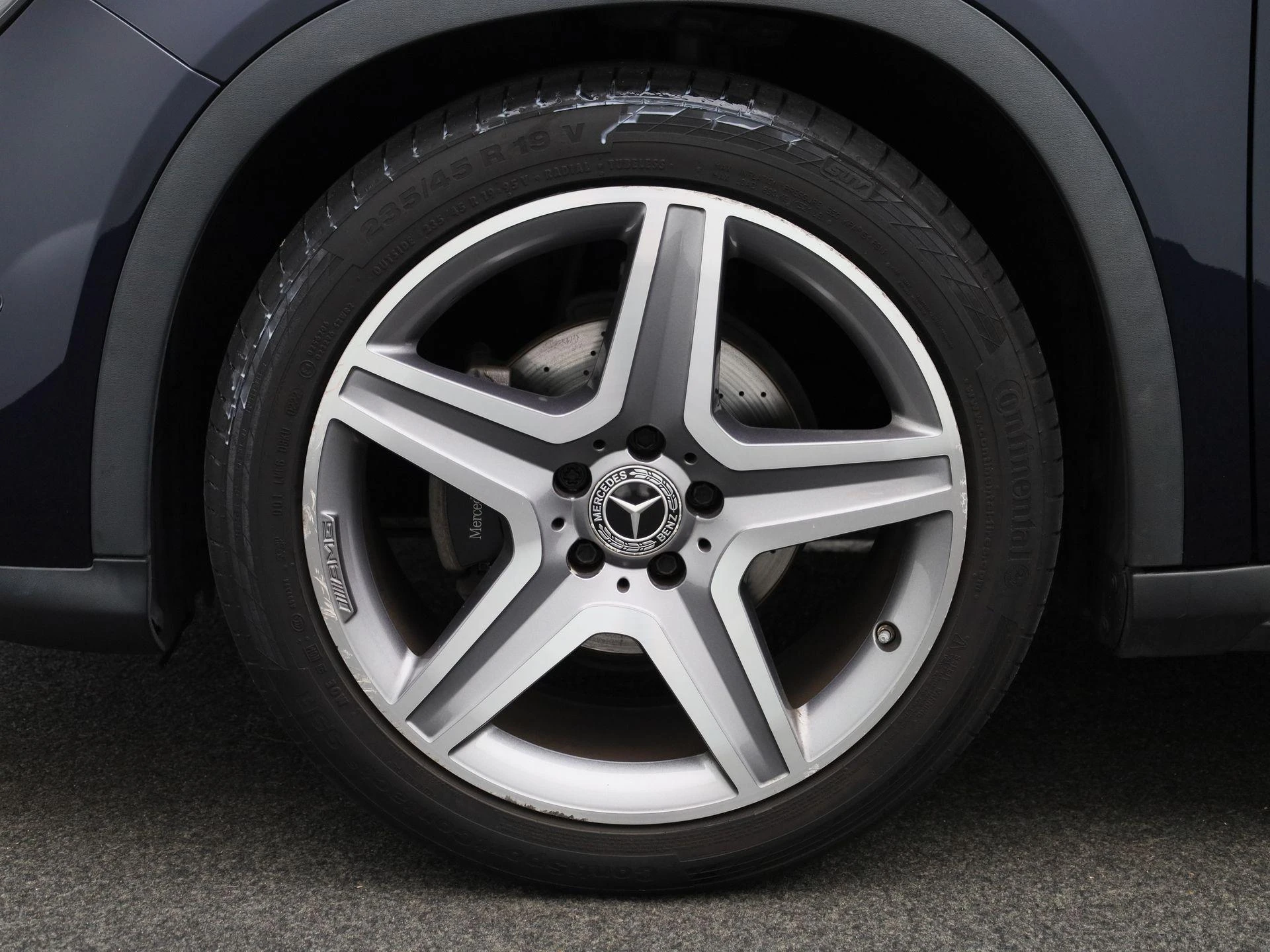 Mercedes-Benz-GLA-image-15