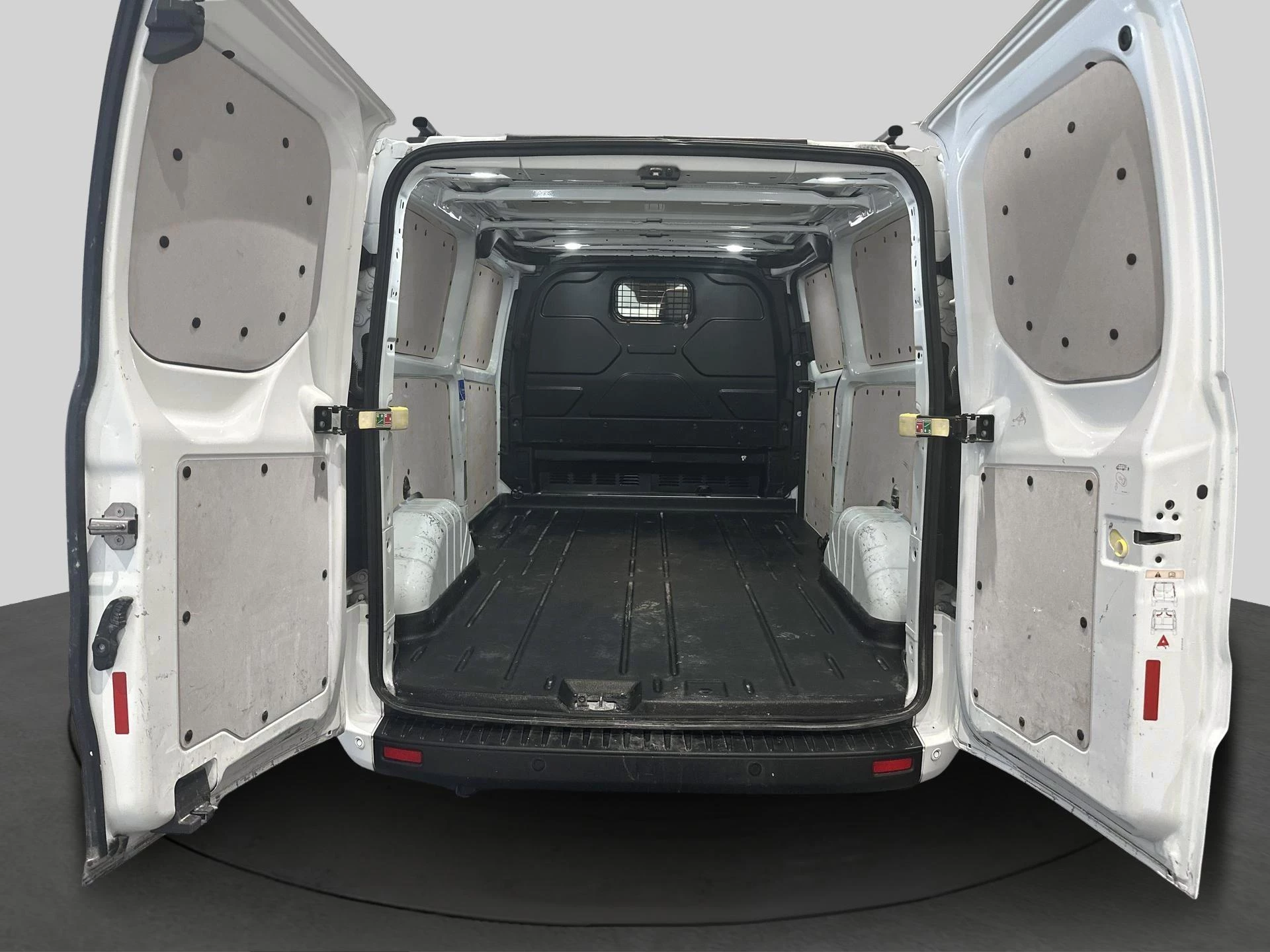 Ford-Transit Custom-image-6