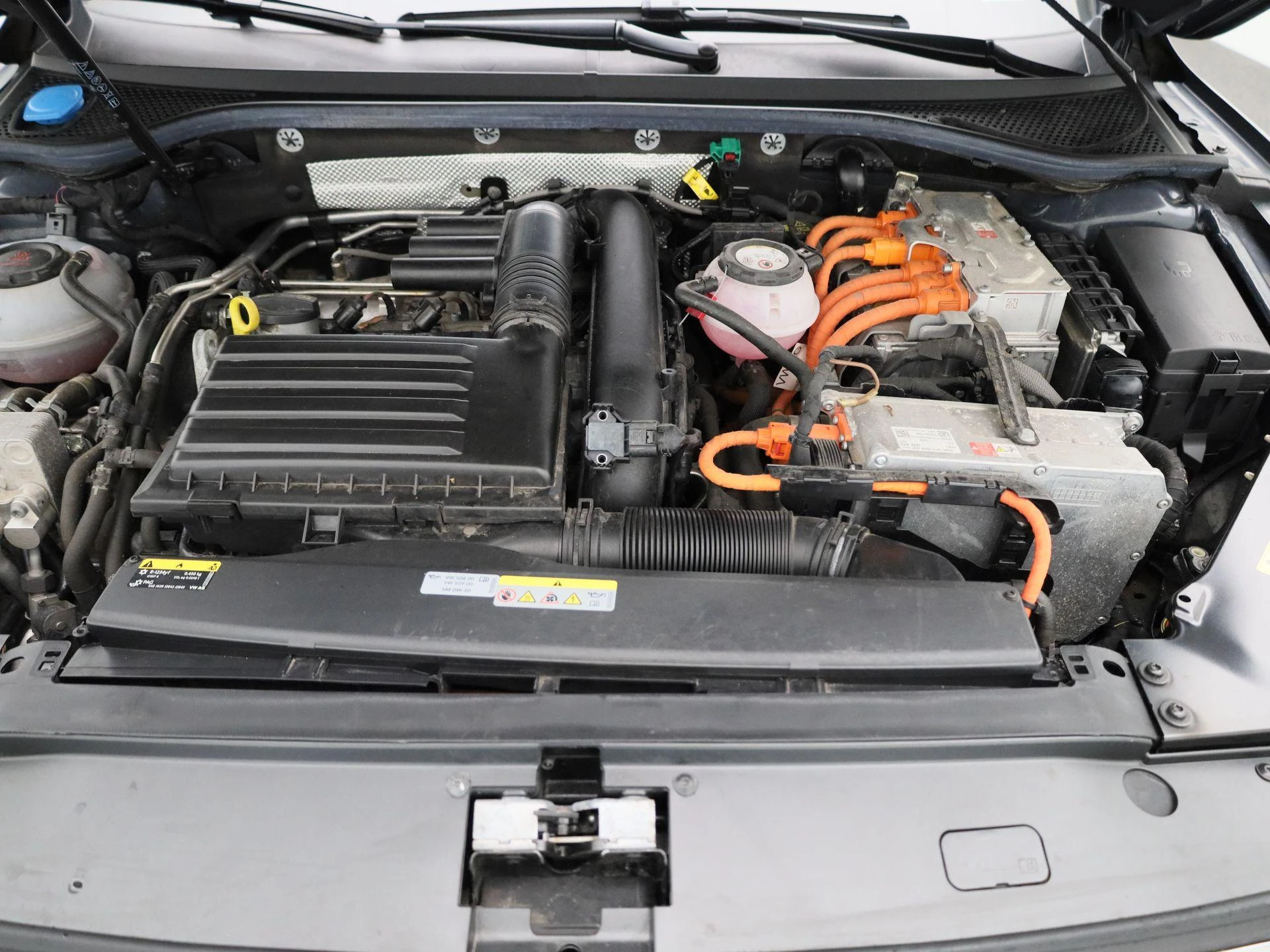 Volkswagen-Passat-image-38