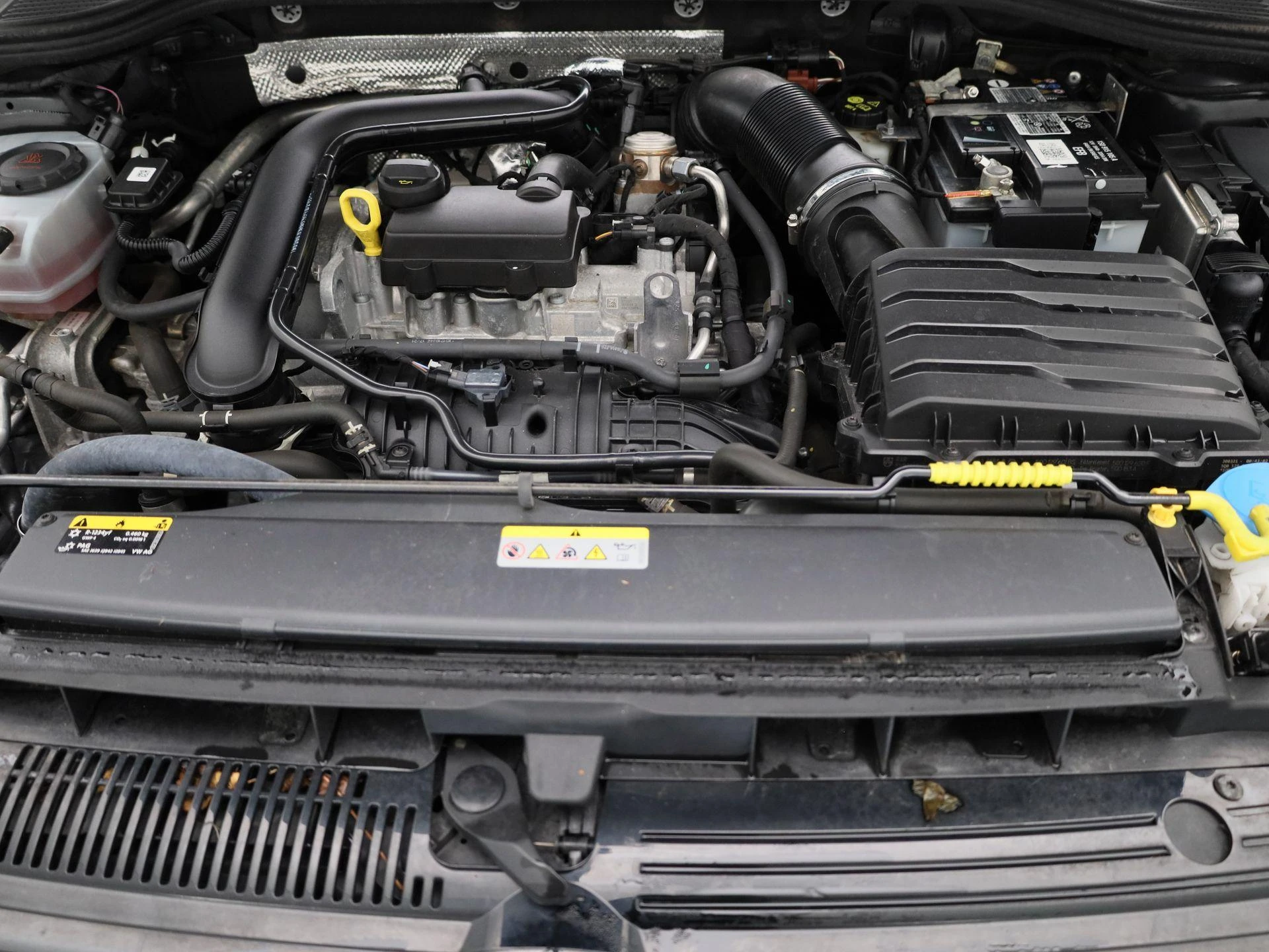 Volkswagen-Golf-image-29