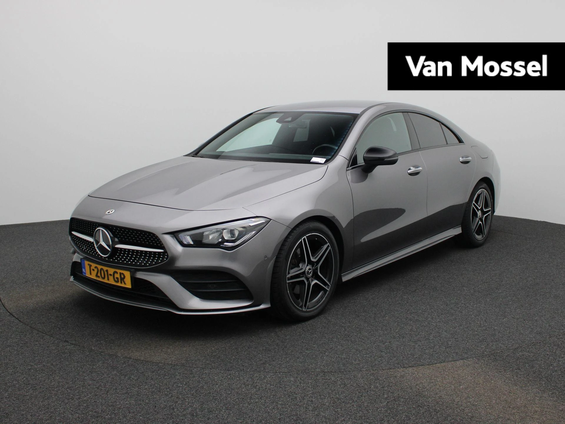 Mercedes-Benz-CLA-image-0